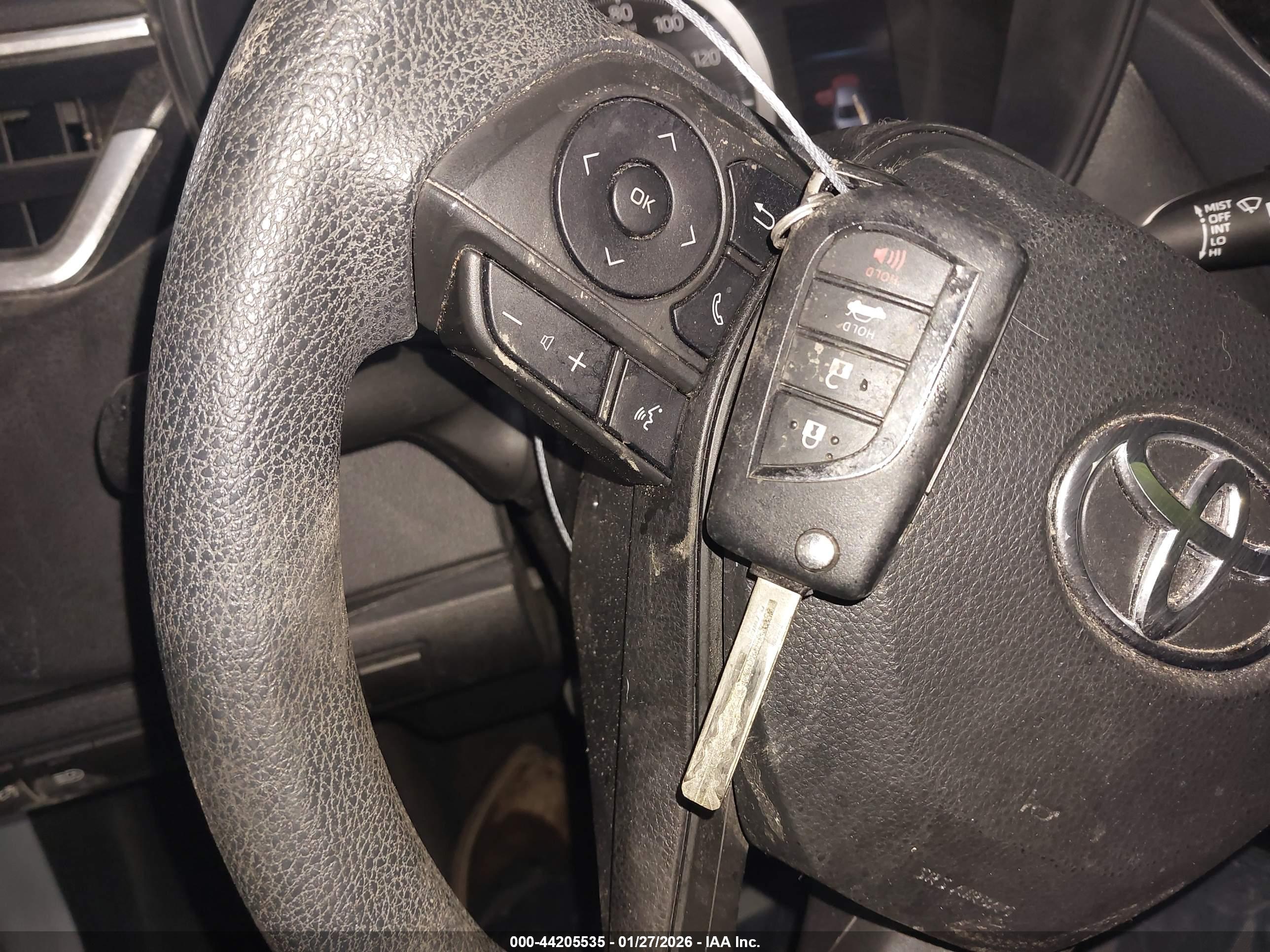 TOYOTA COROLLA image 11