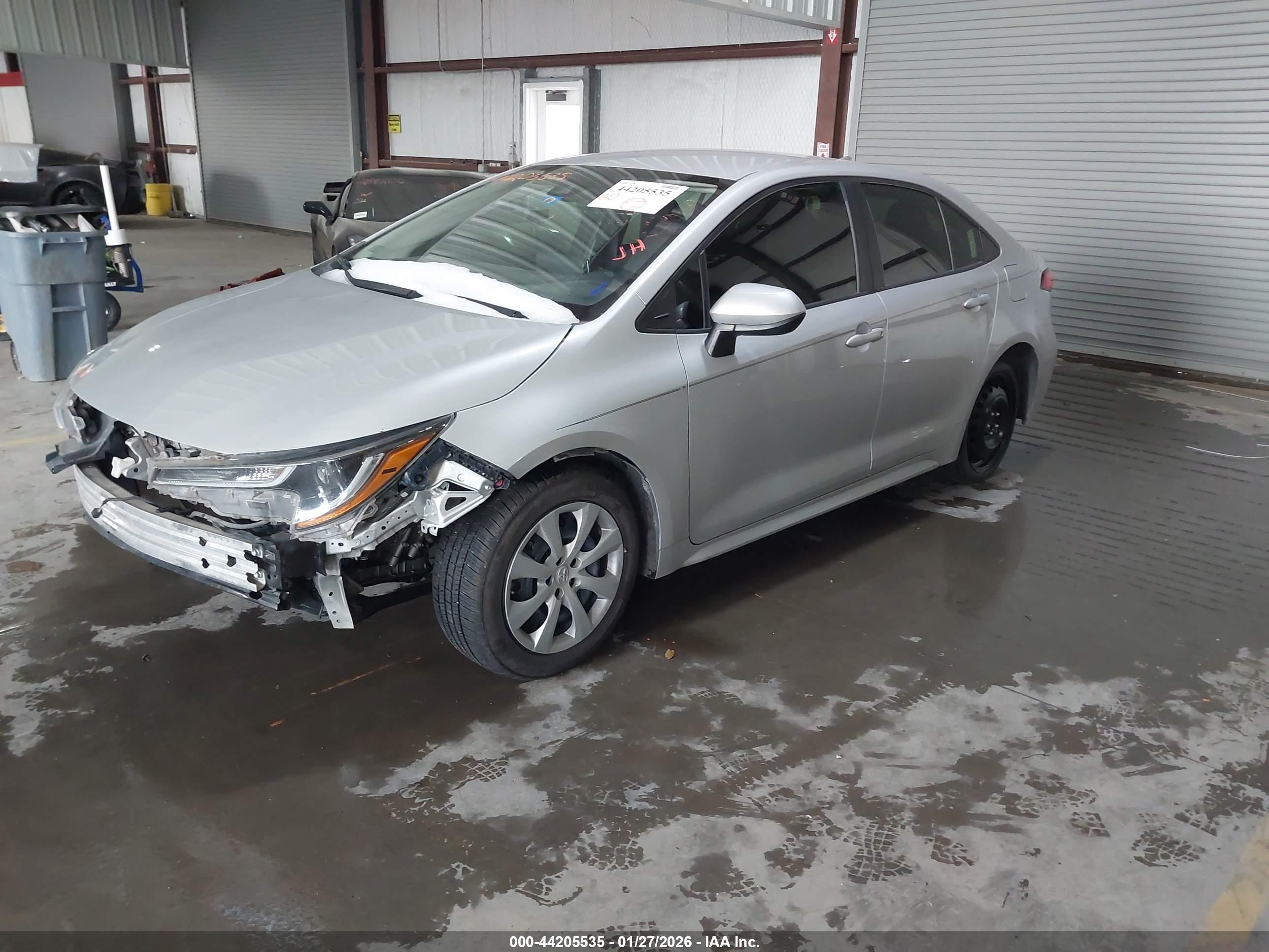 TOYOTA COROLLA image 2