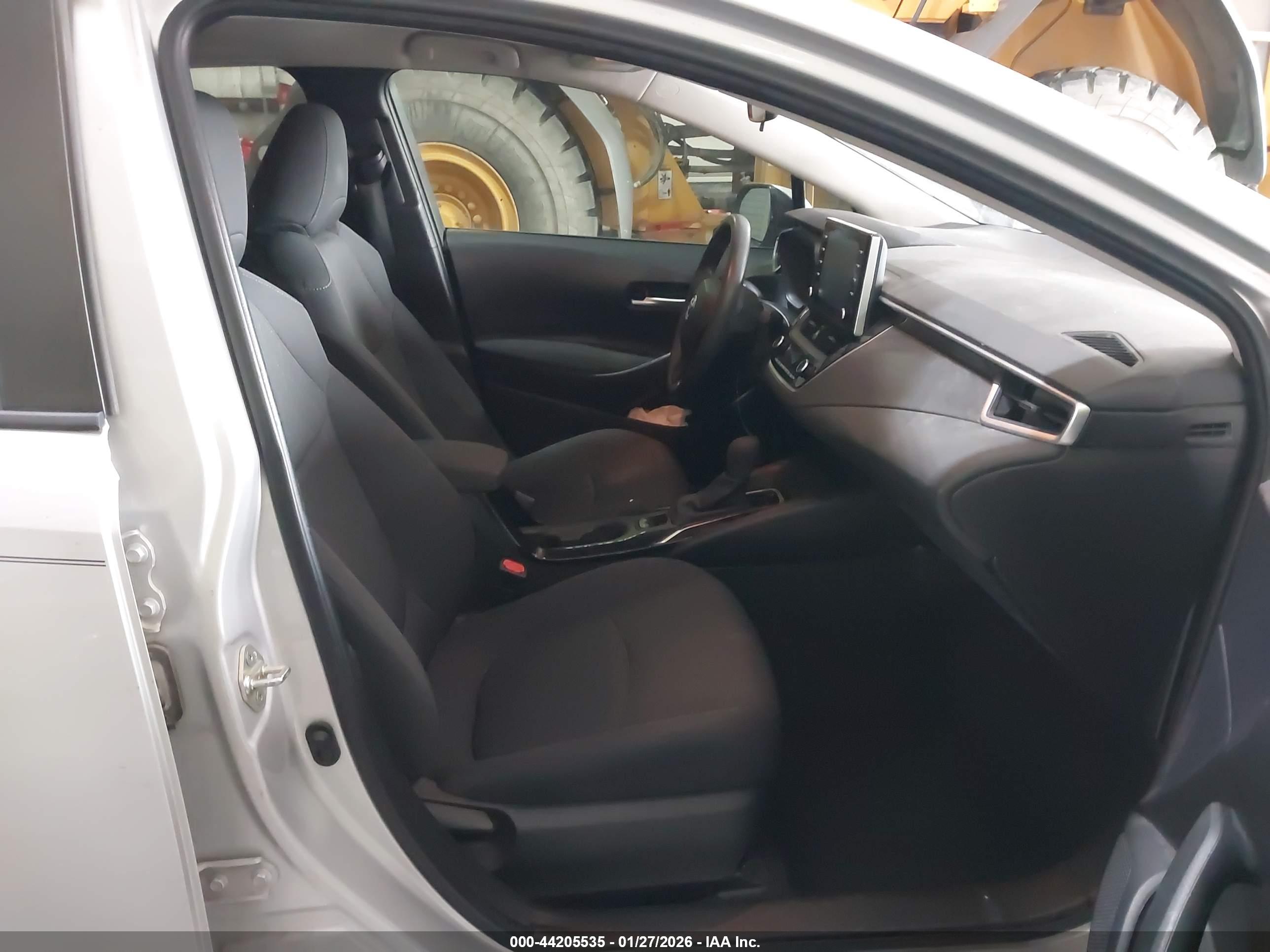 TOYOTA COROLLA image 5