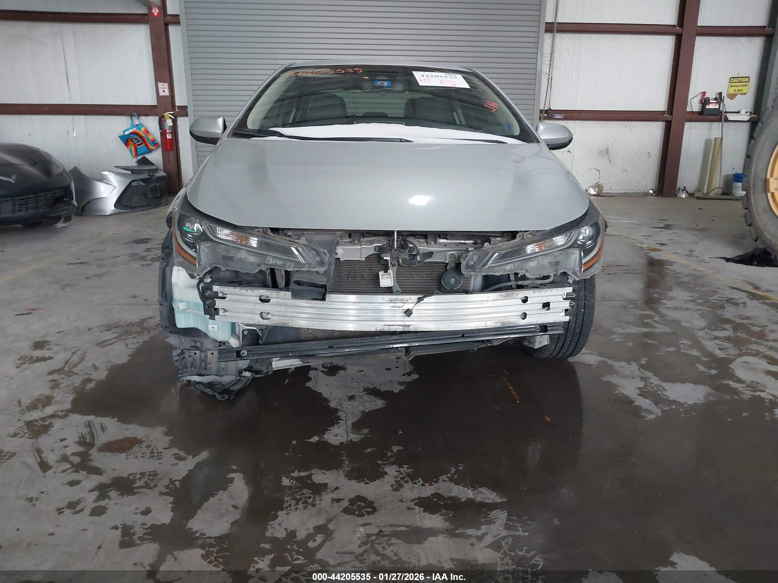 TOYOTA COROLLA image 6