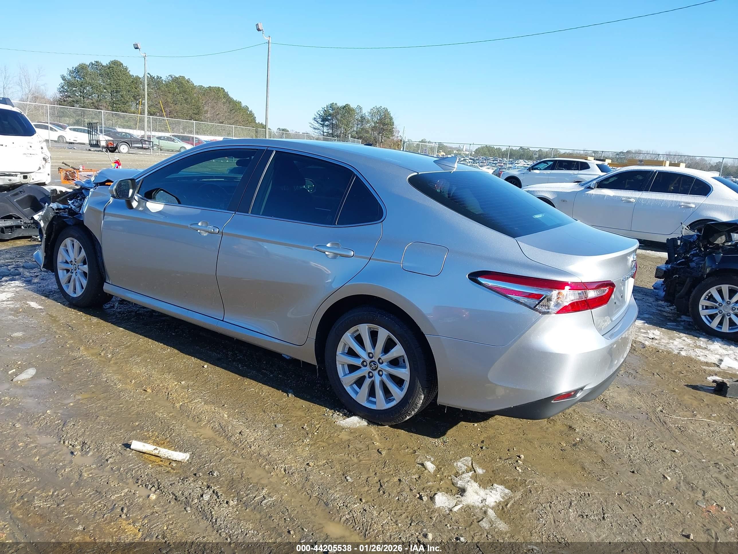 TOYOTA CAMRY image 3