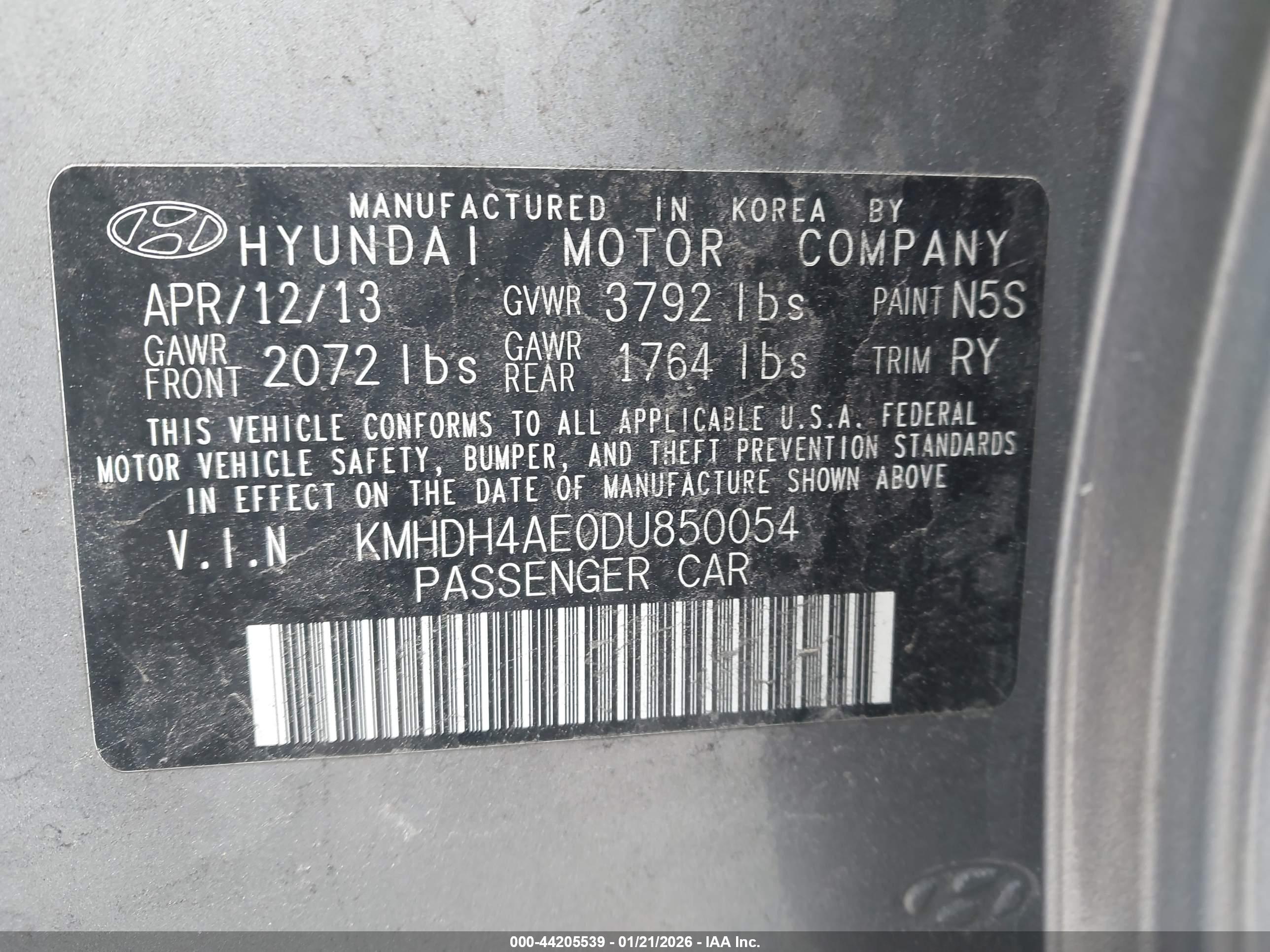 HYUNDAI ELANTRA image 9