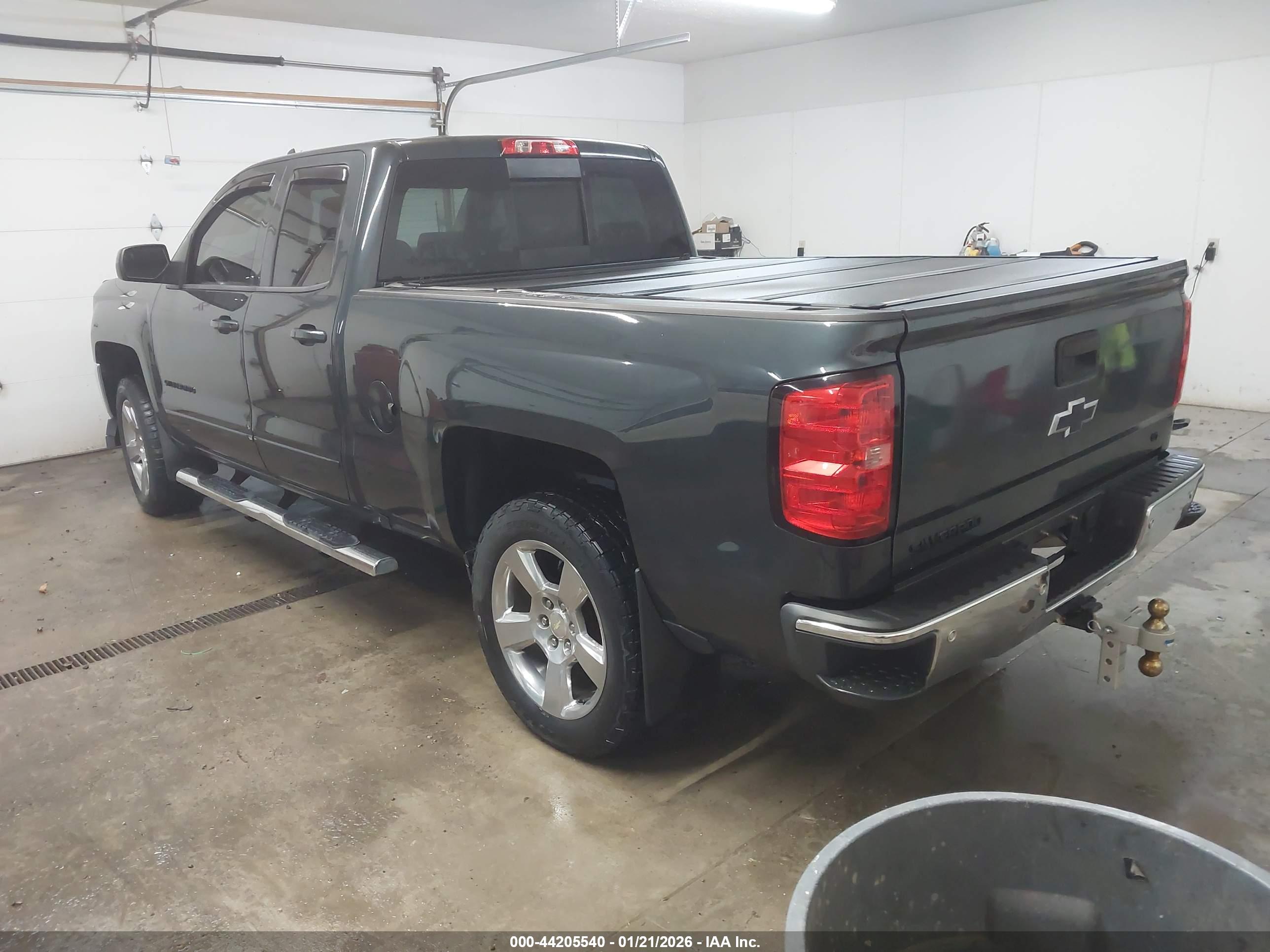 CHEVROLET SILVERADO image 3