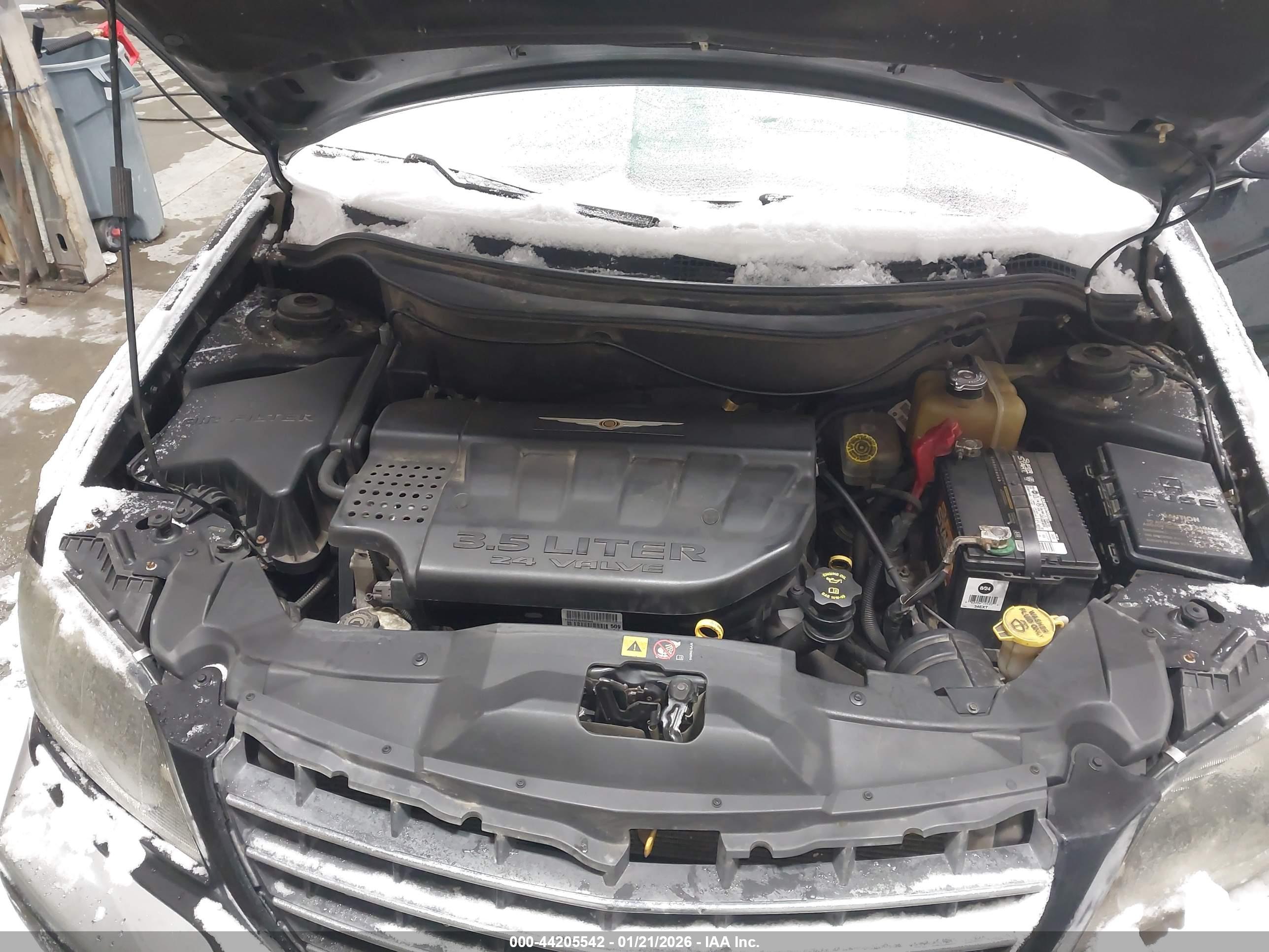 CHRYSLER PACIFICA image 10