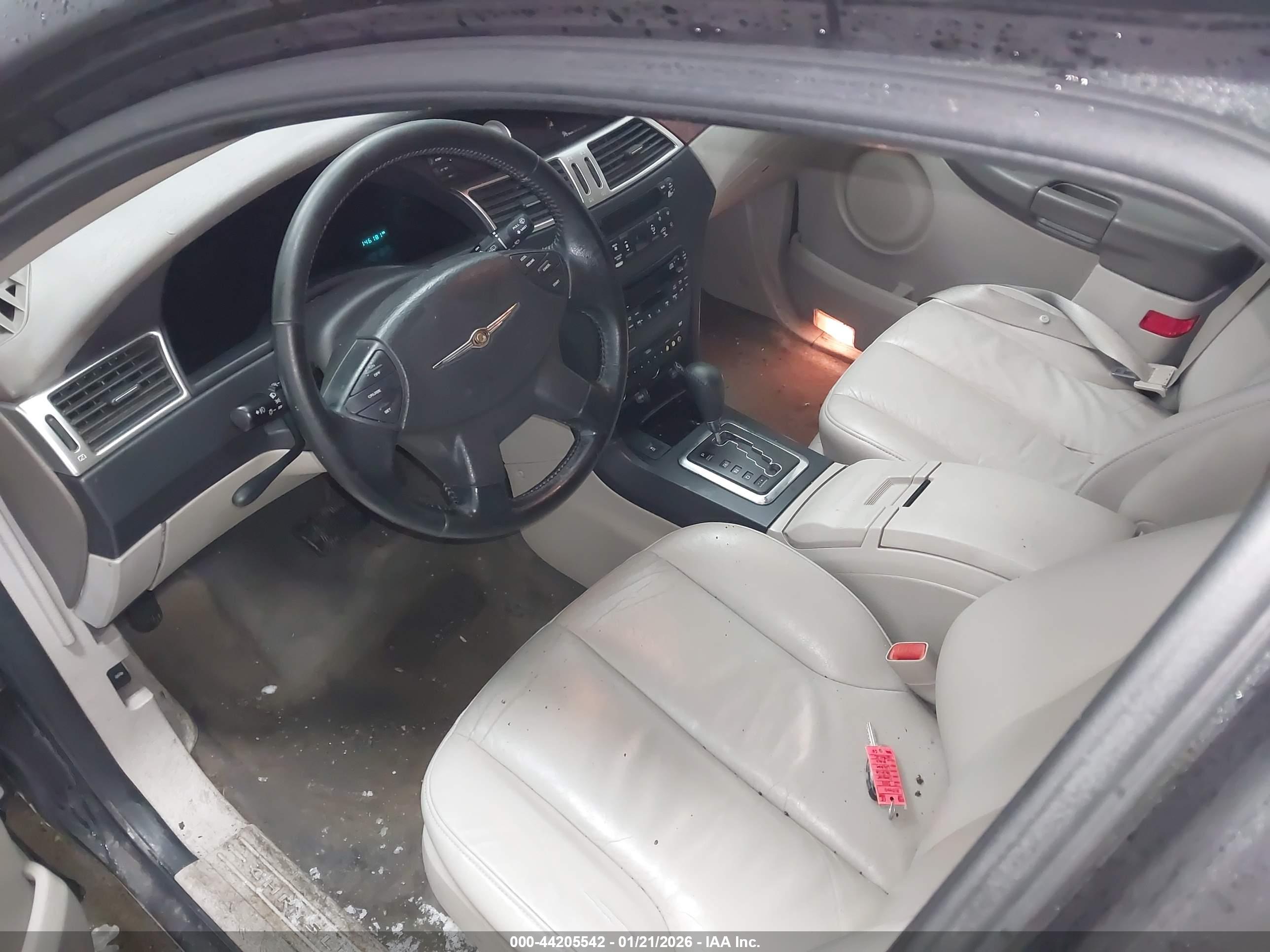CHRYSLER PACIFICA image 5