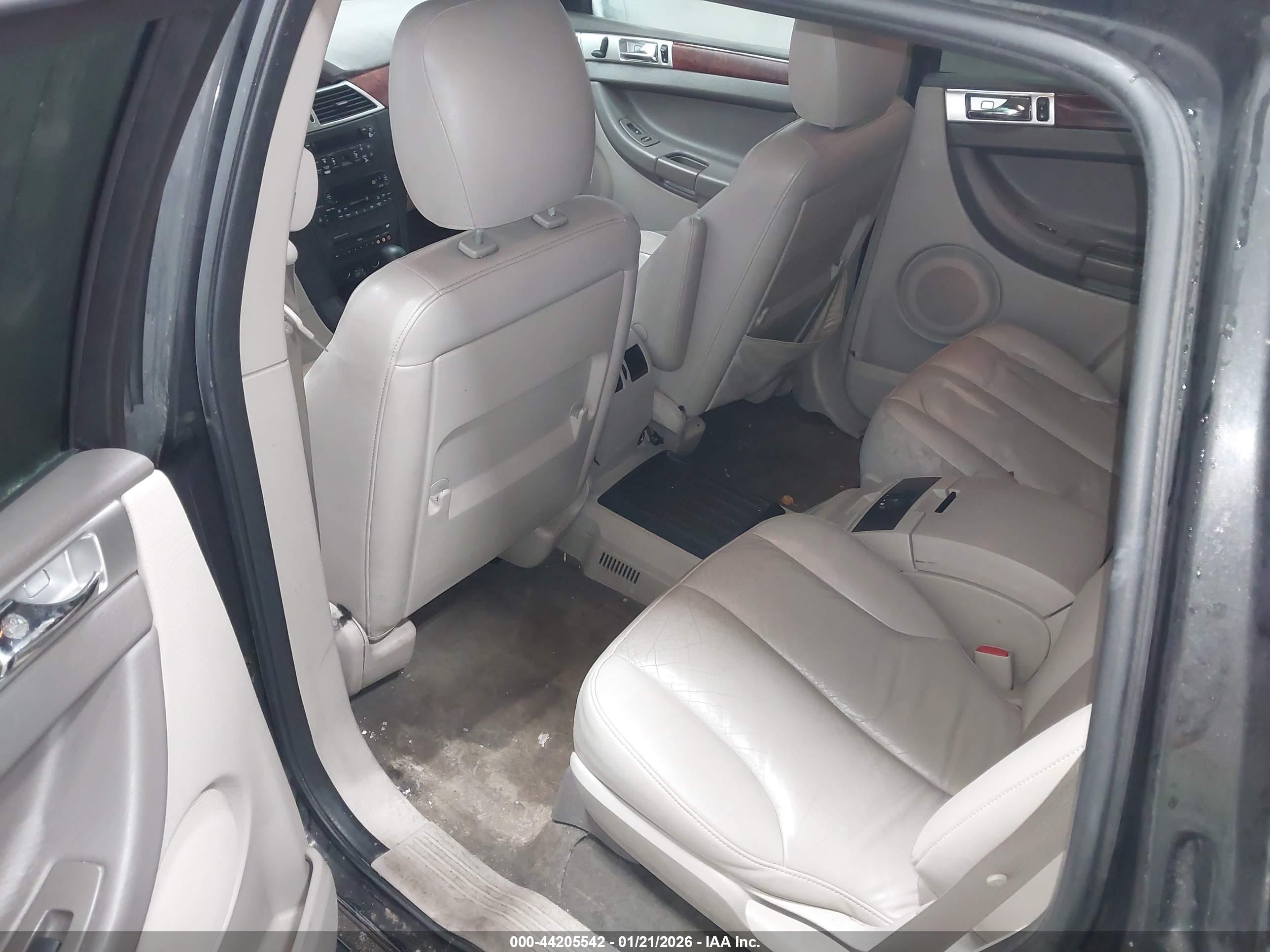 CHRYSLER PACIFICA image 8