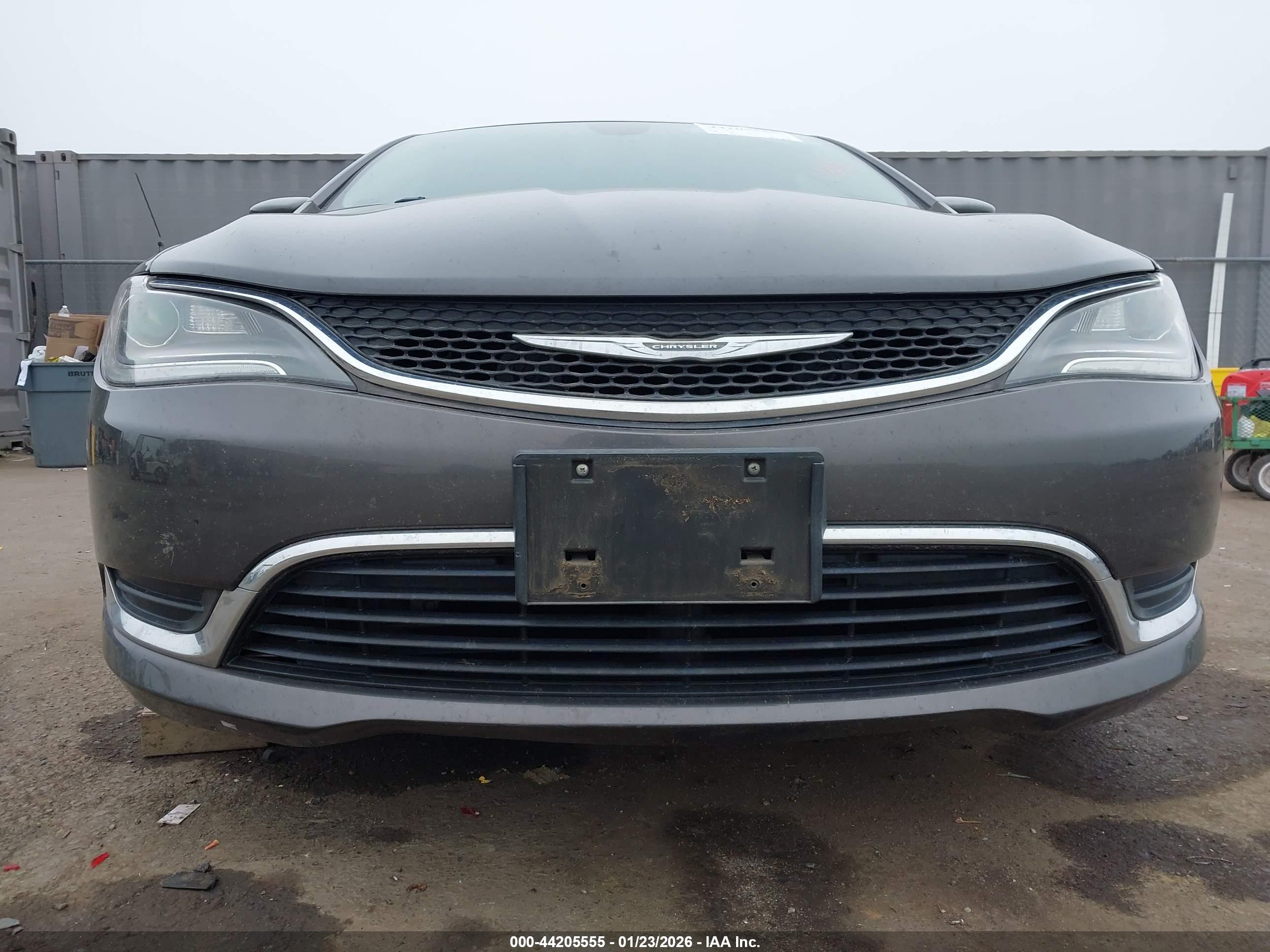 CHRYSLER 200 image 6