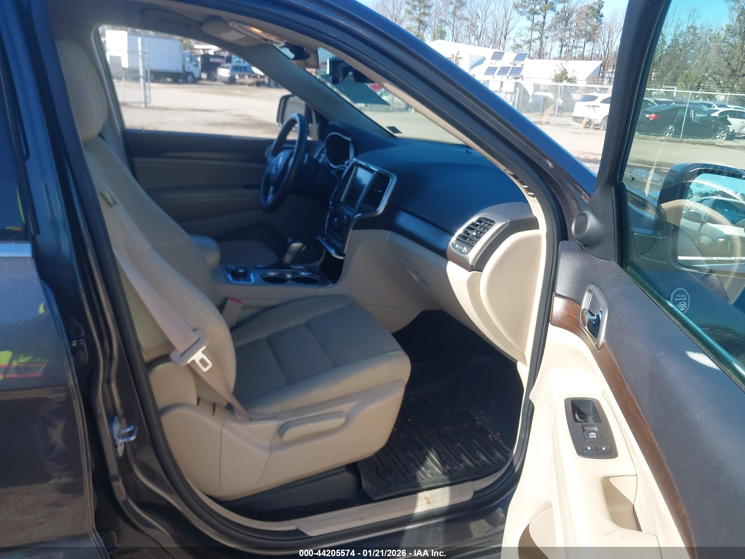 JEEP GRAND image 5