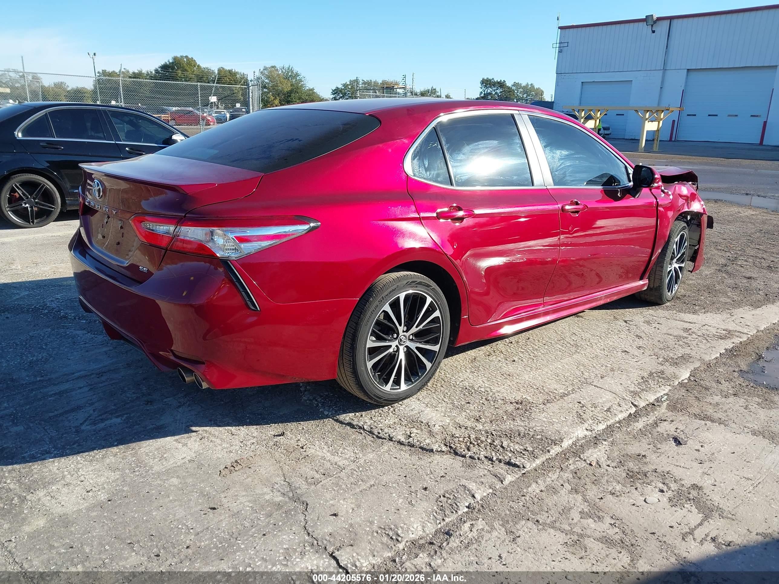 TOYOTA CAMRY image 4