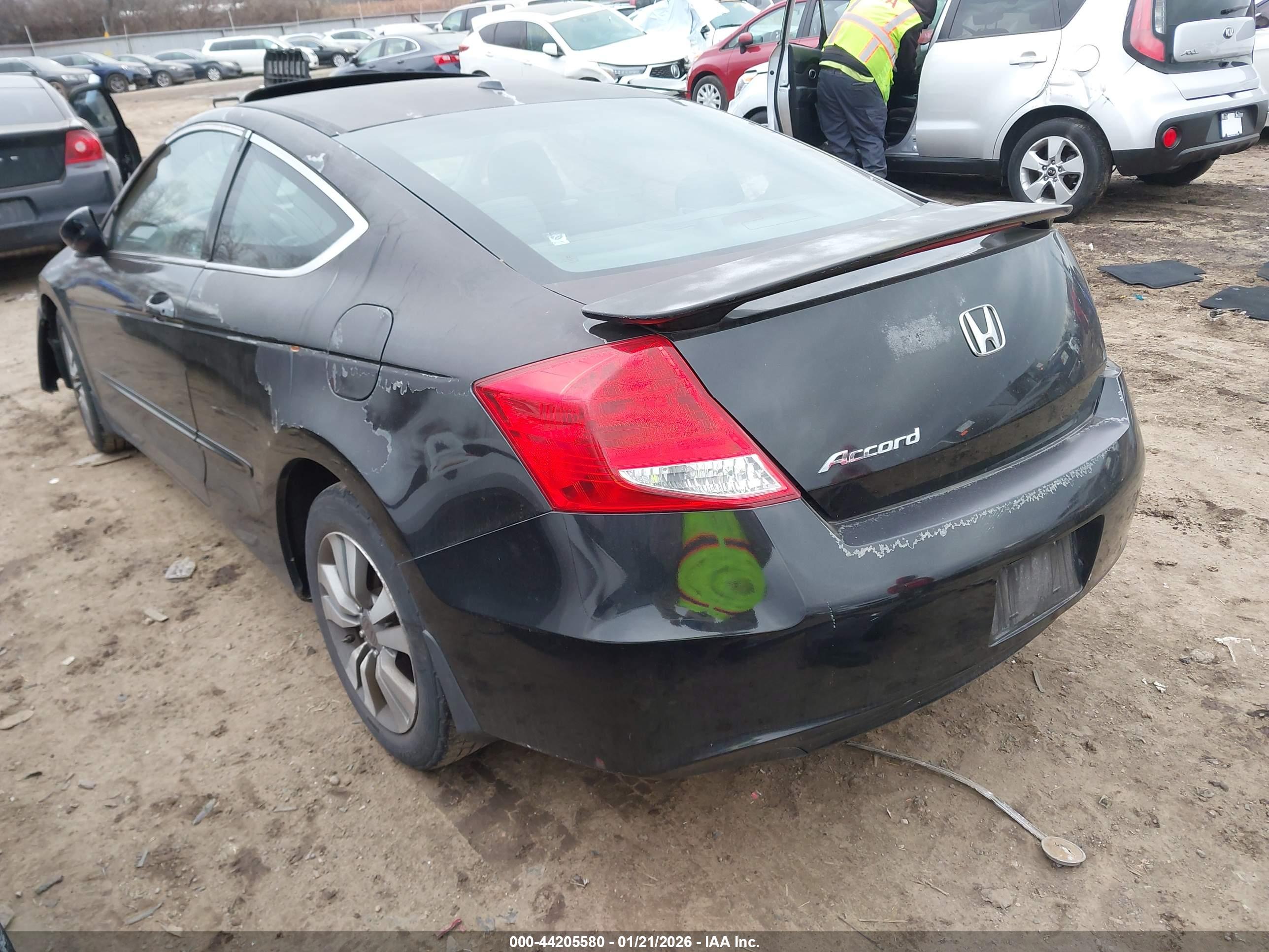 HONDA ACCORD image 3