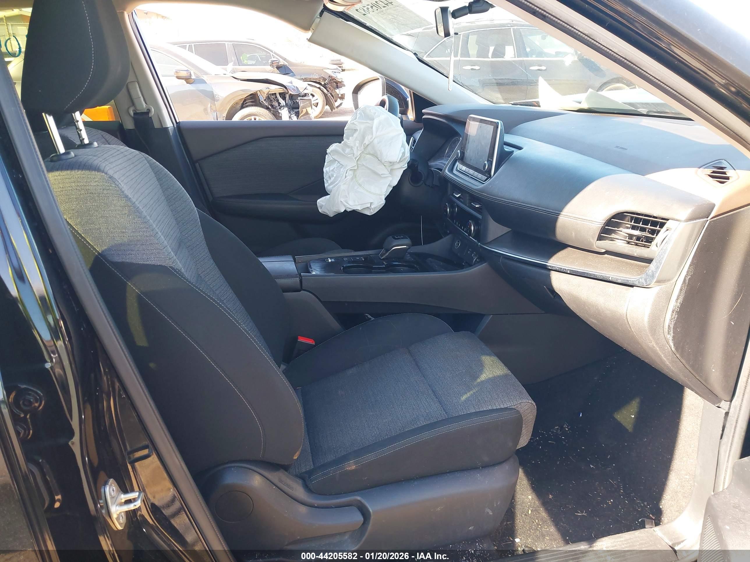 NISSAN ROGUE image 5