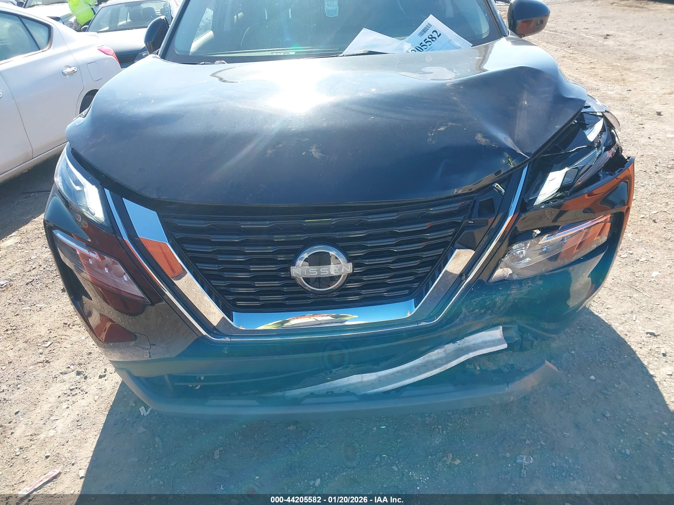 NISSAN ROGUE image 6