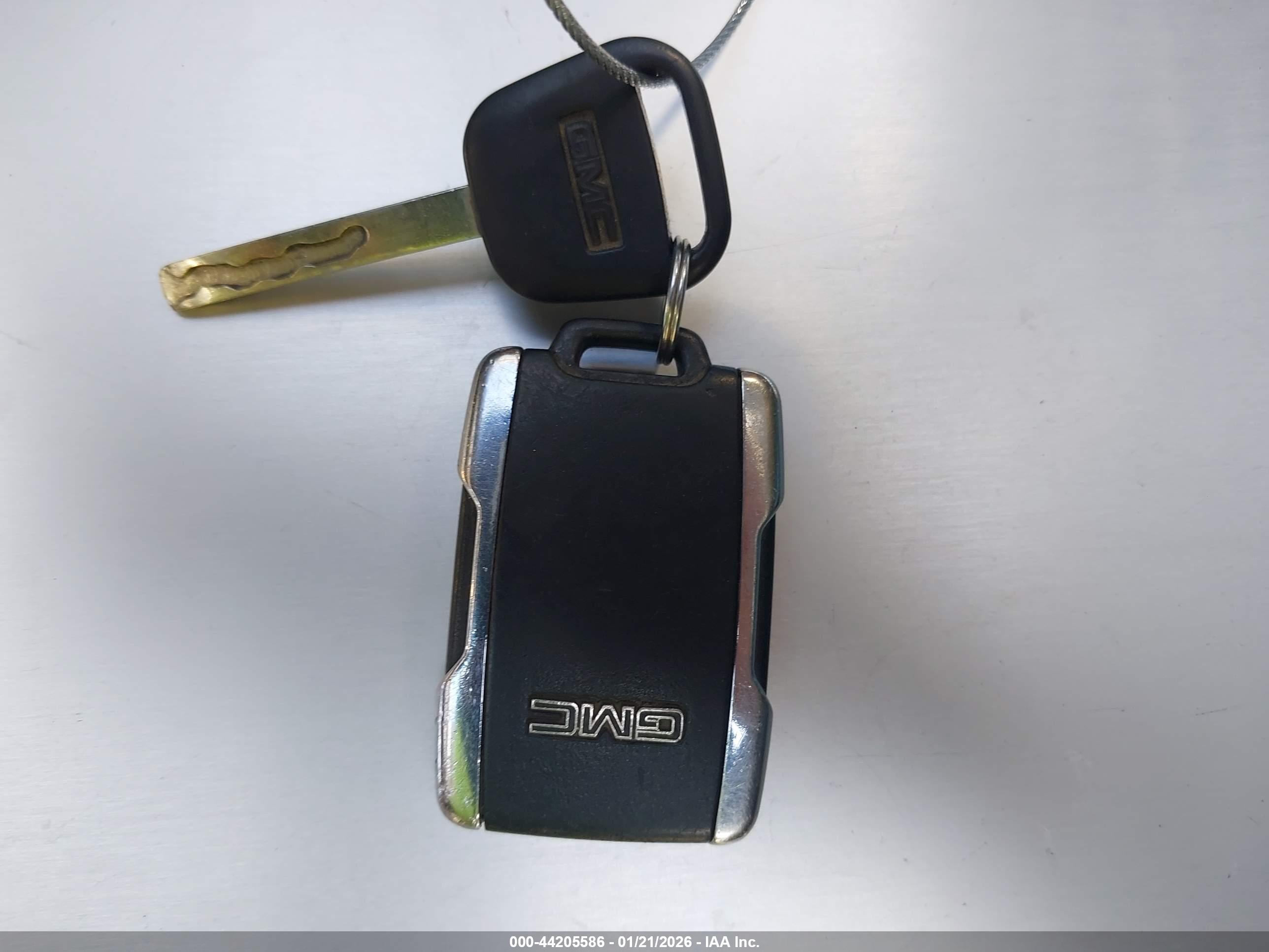 GMC SIERRA image 11
