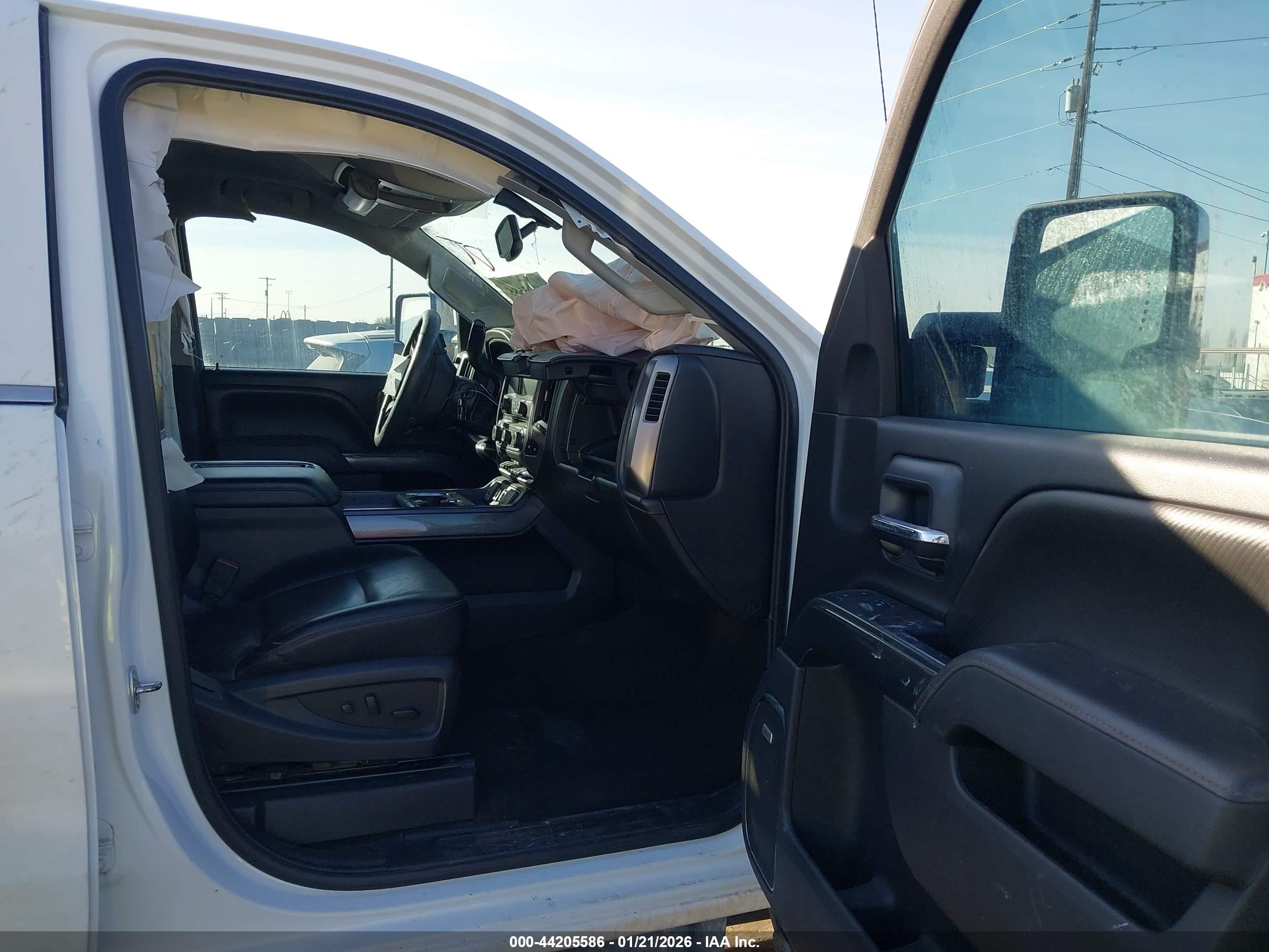 GMC SIERRA image 5