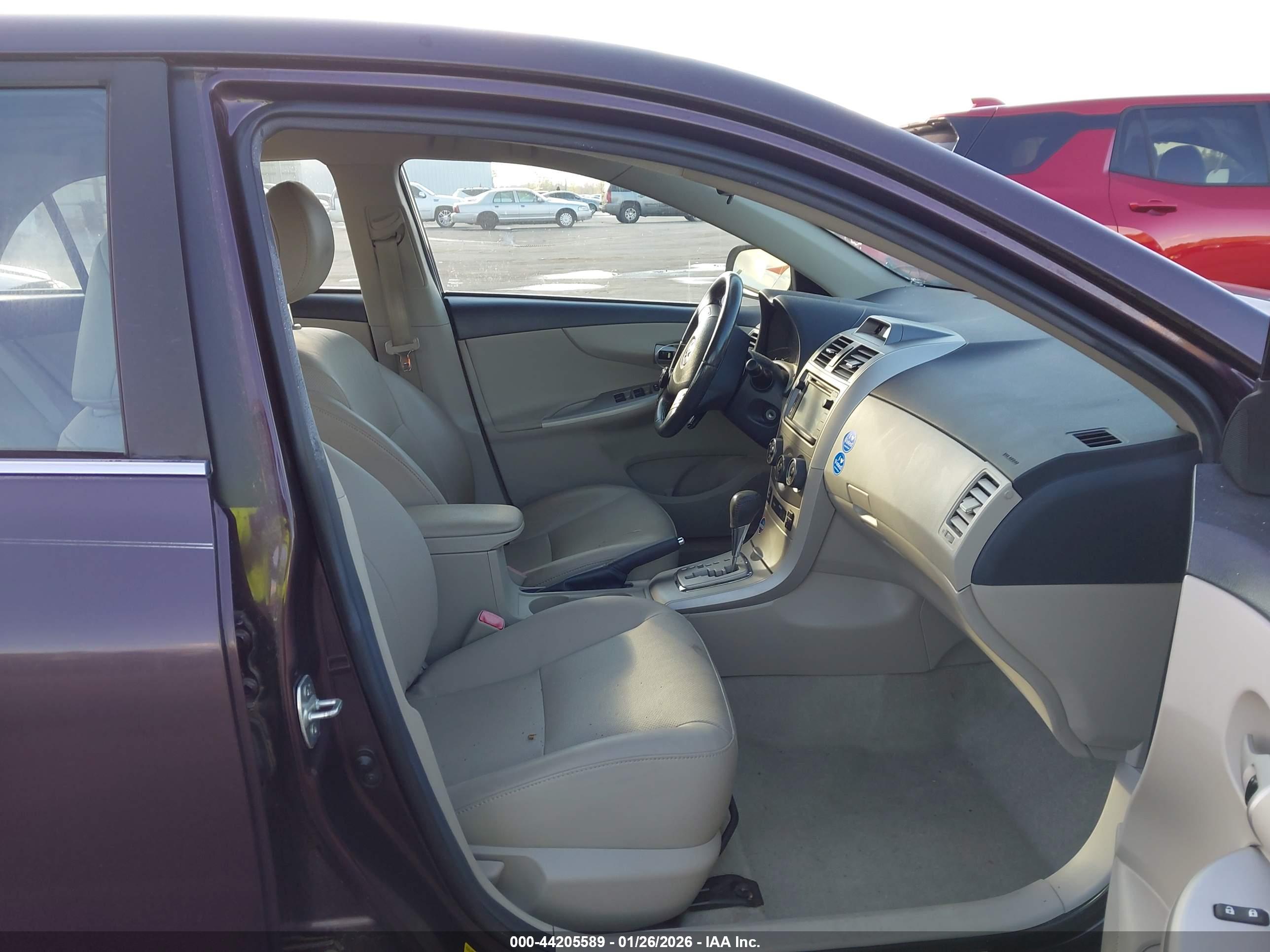 TOYOTA COROLLA image 5