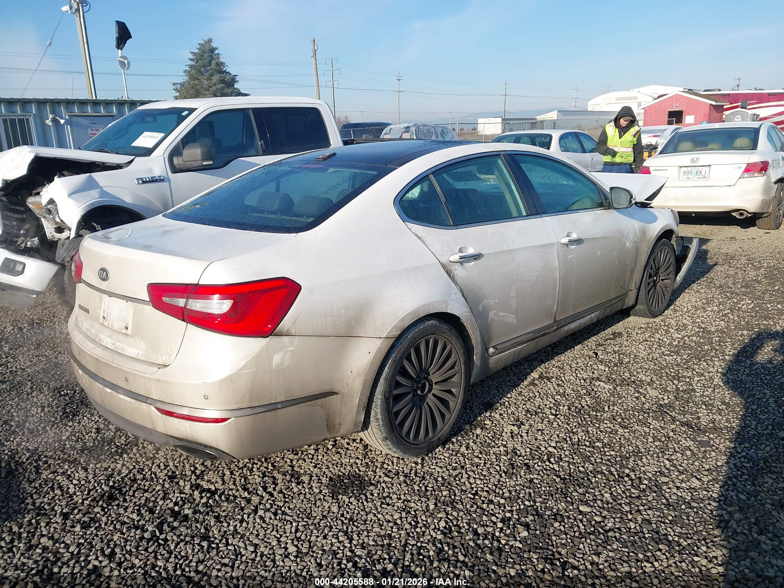 KIA CADENZA image 4