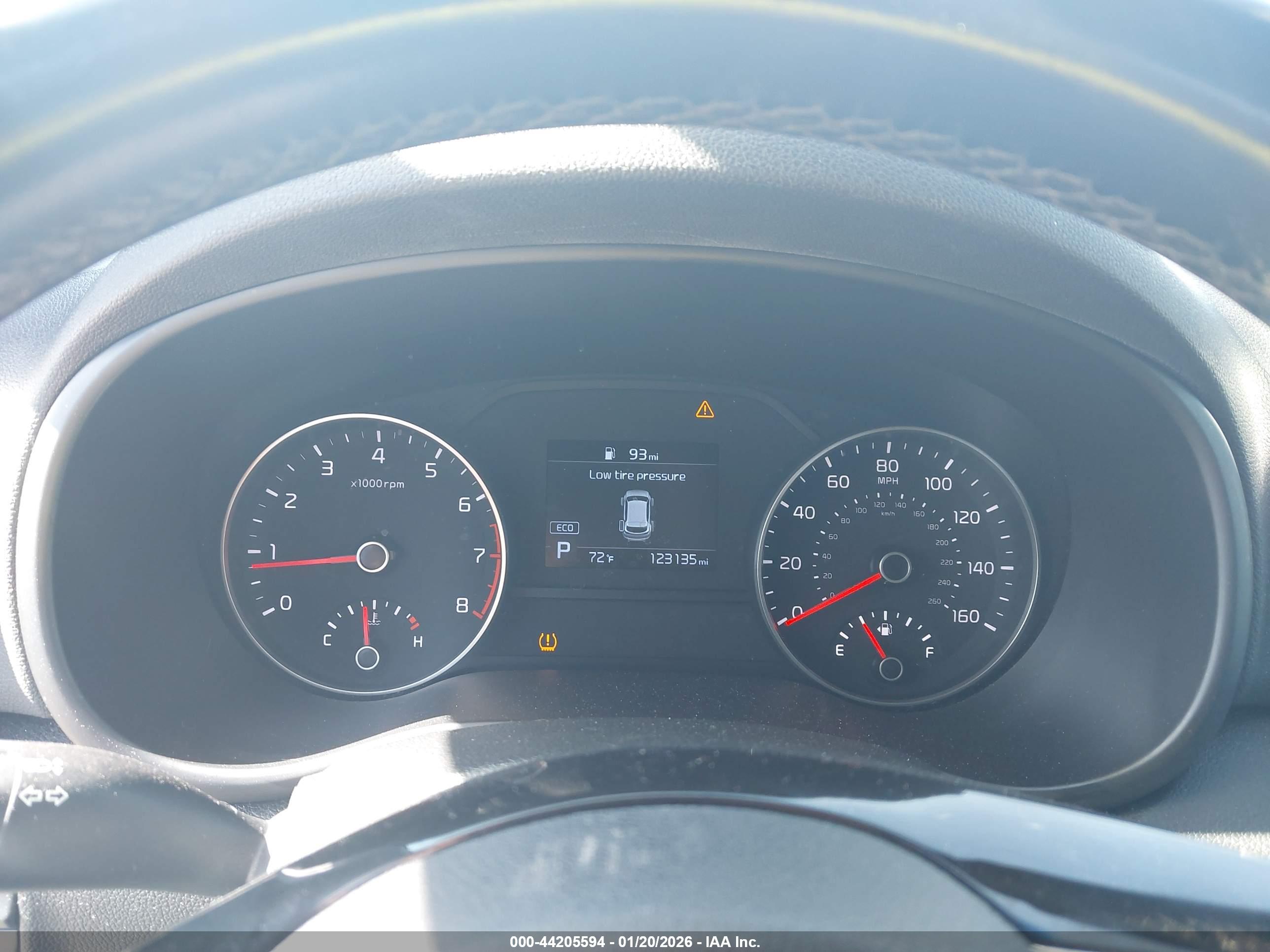 KIA SPORTAGE image 7
