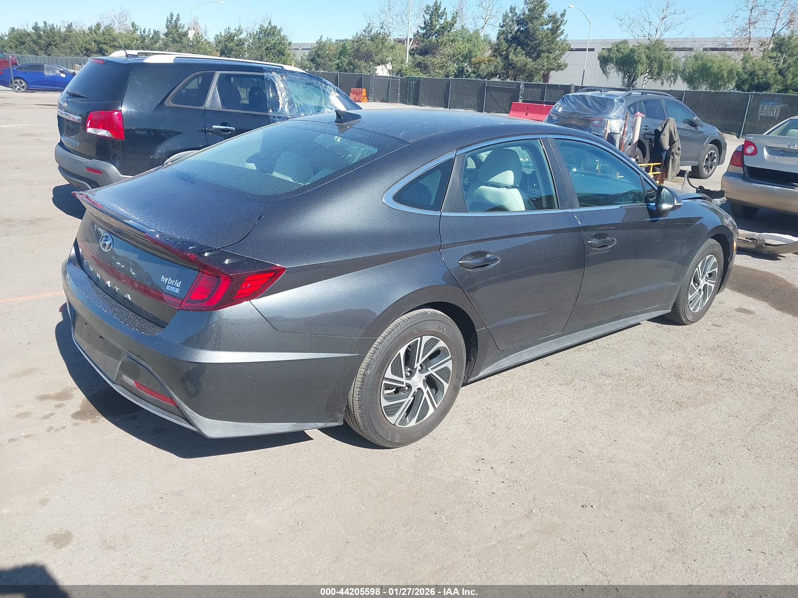 HYUNDAI SONATA image 4