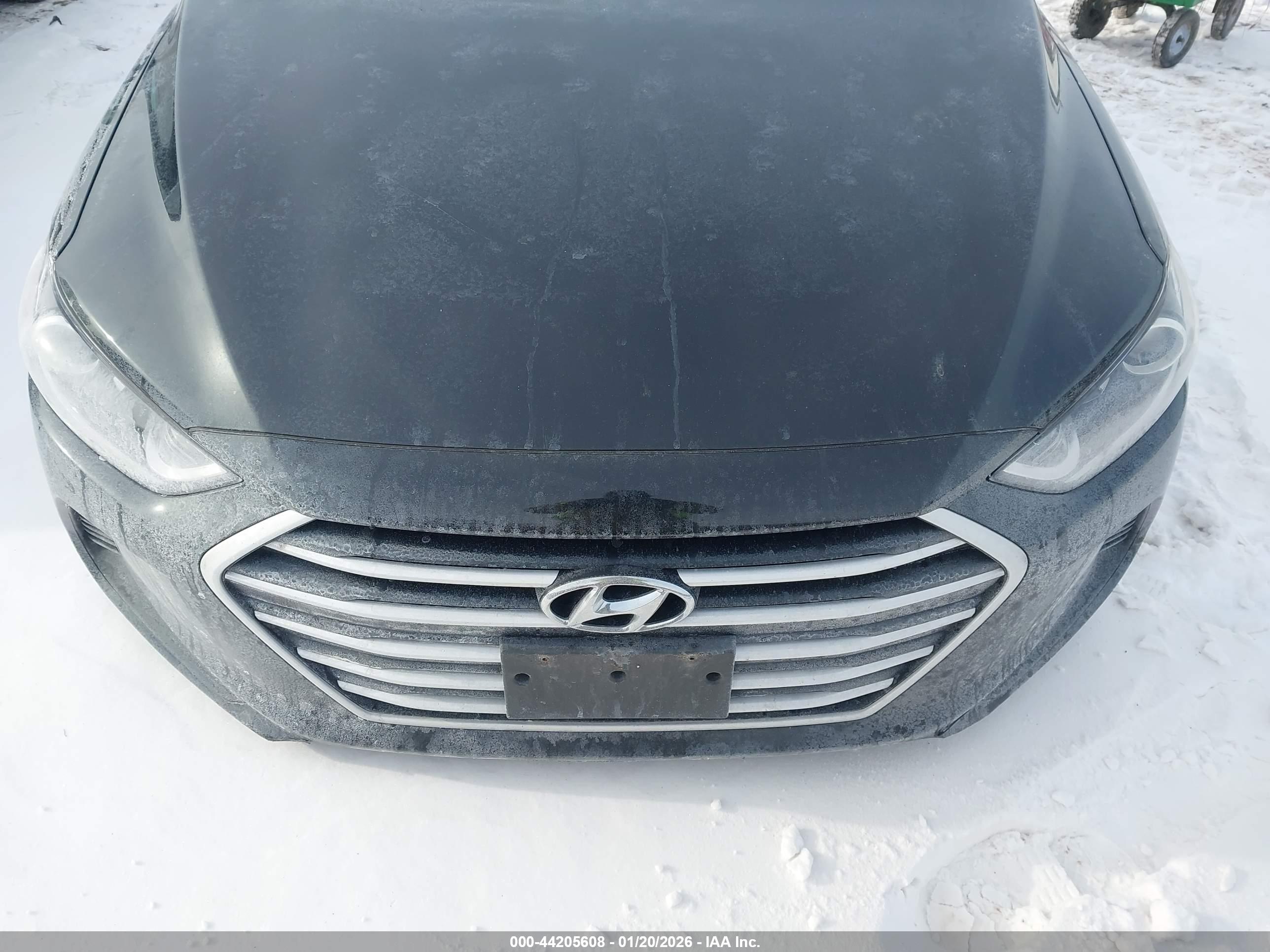 HYUNDAI ELANTRA image 6