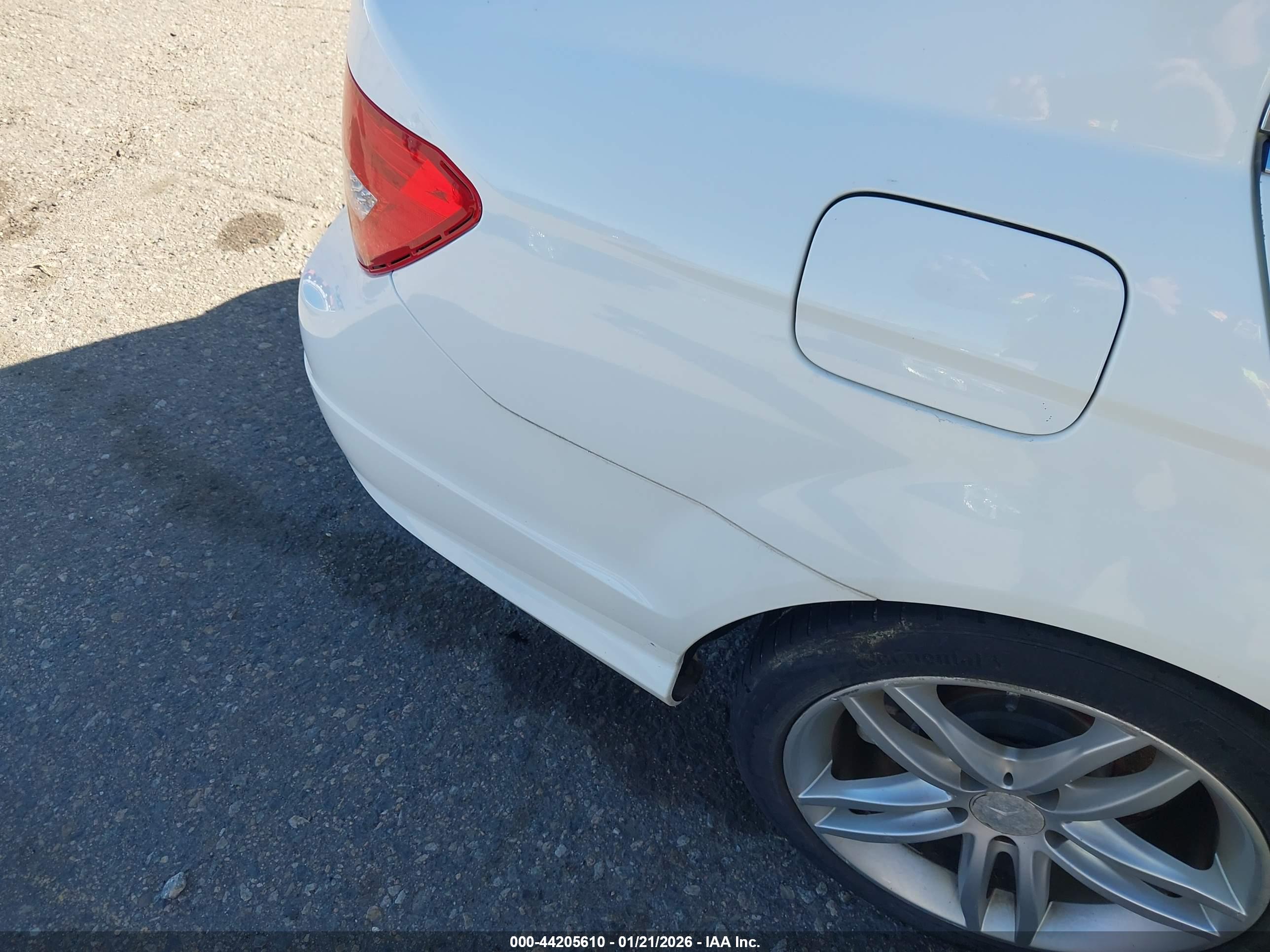 MERCEDES-BENZ C-CLASS image 6
