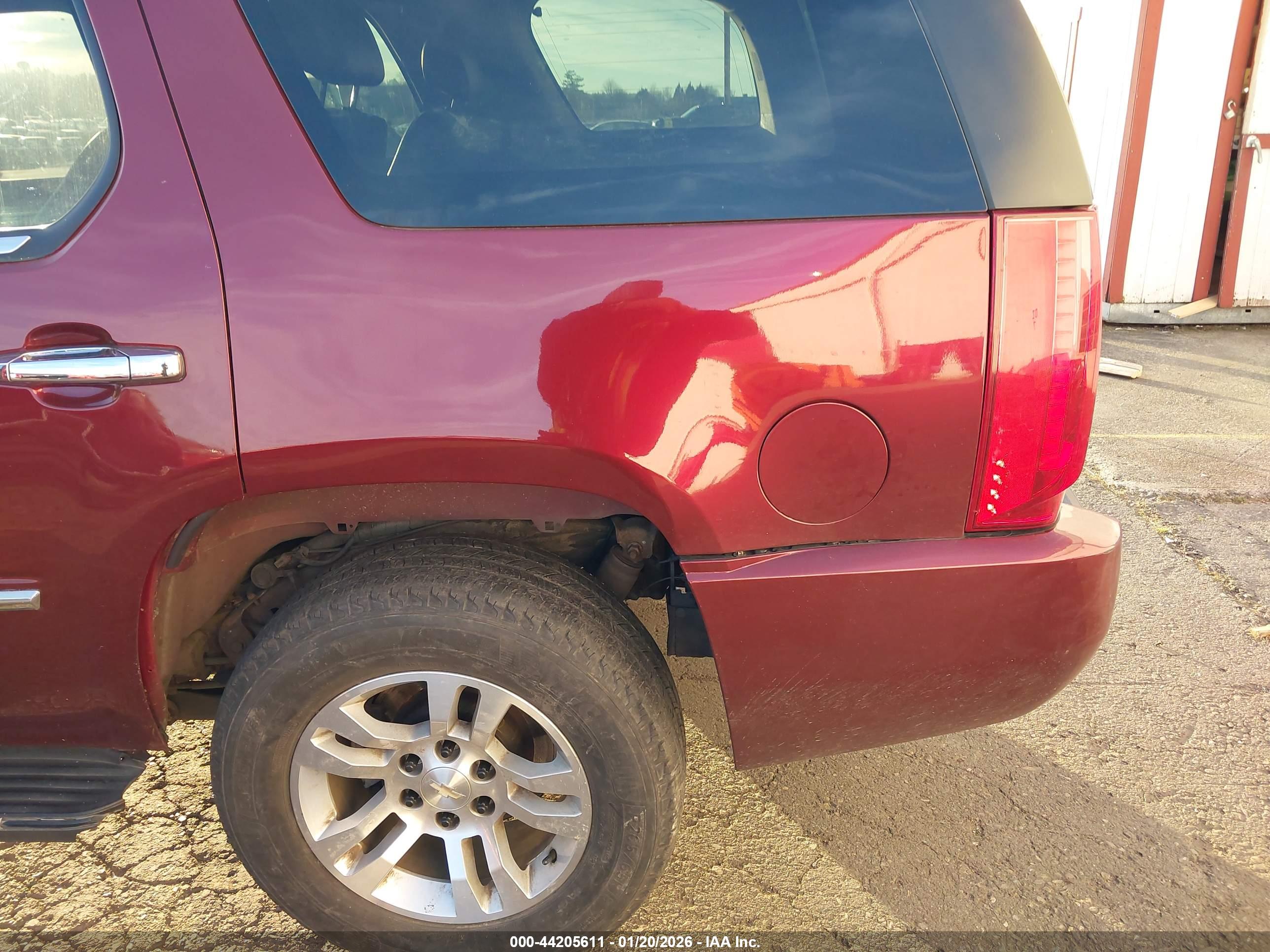 CADILLAC ESCALADE image 6