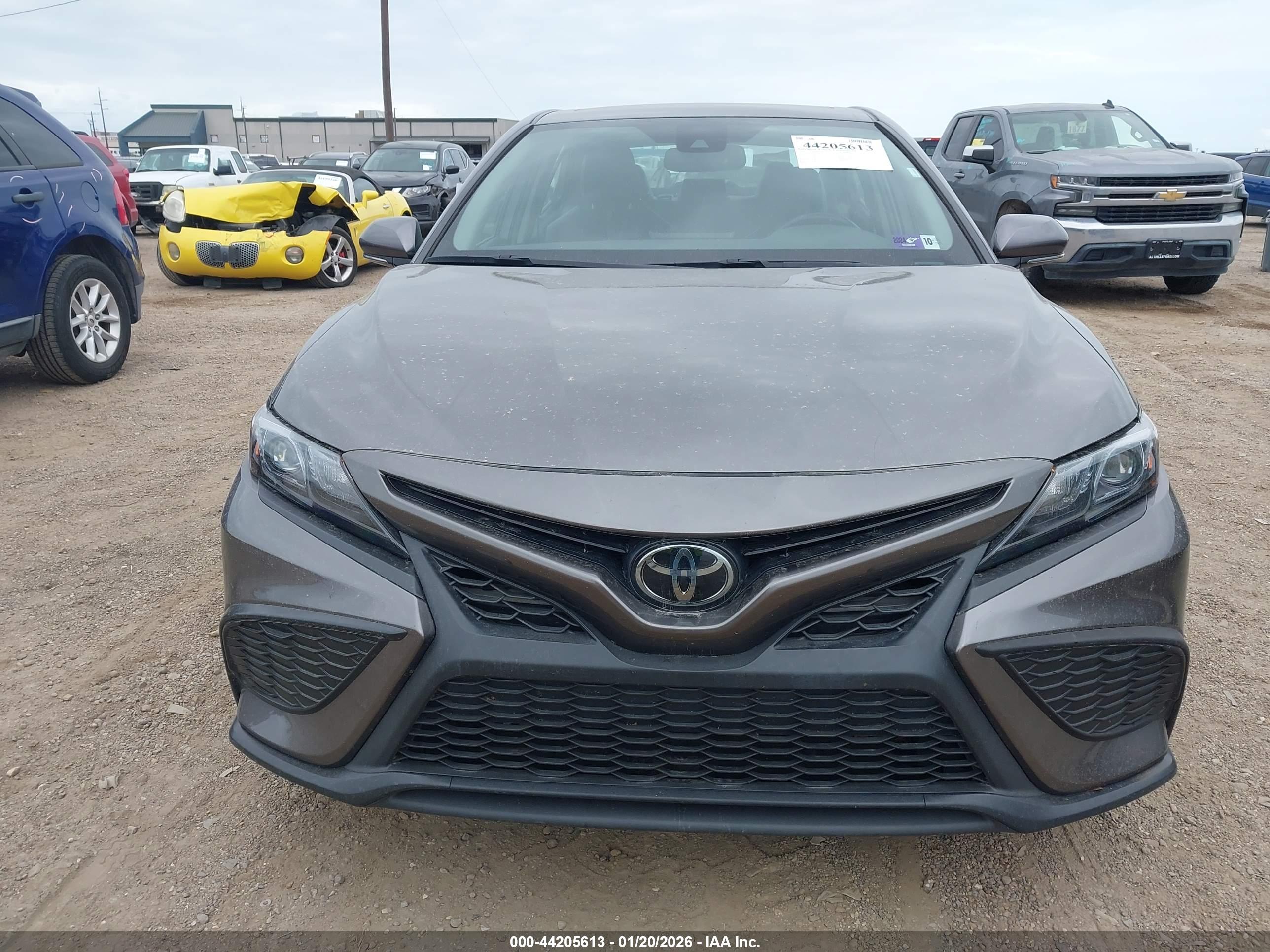 TOYOTA CAMRY image 6