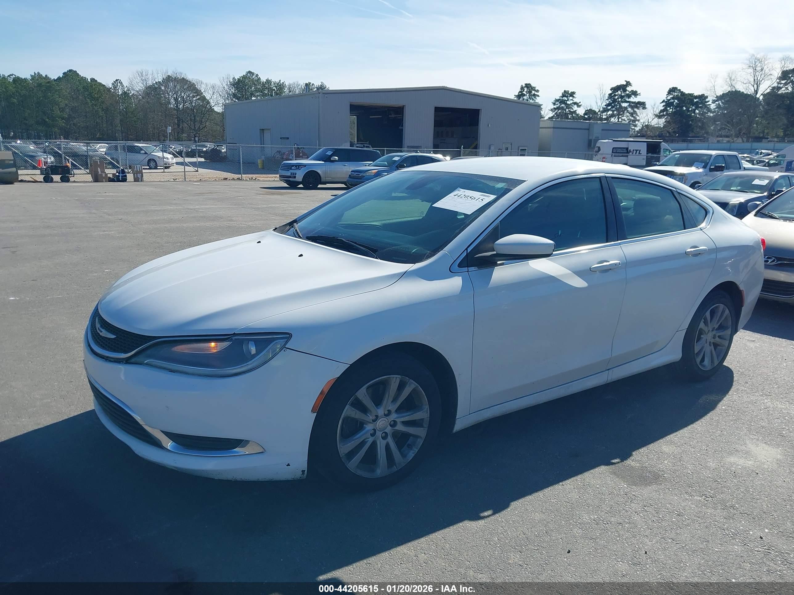 CHRYSLER 200 image 2