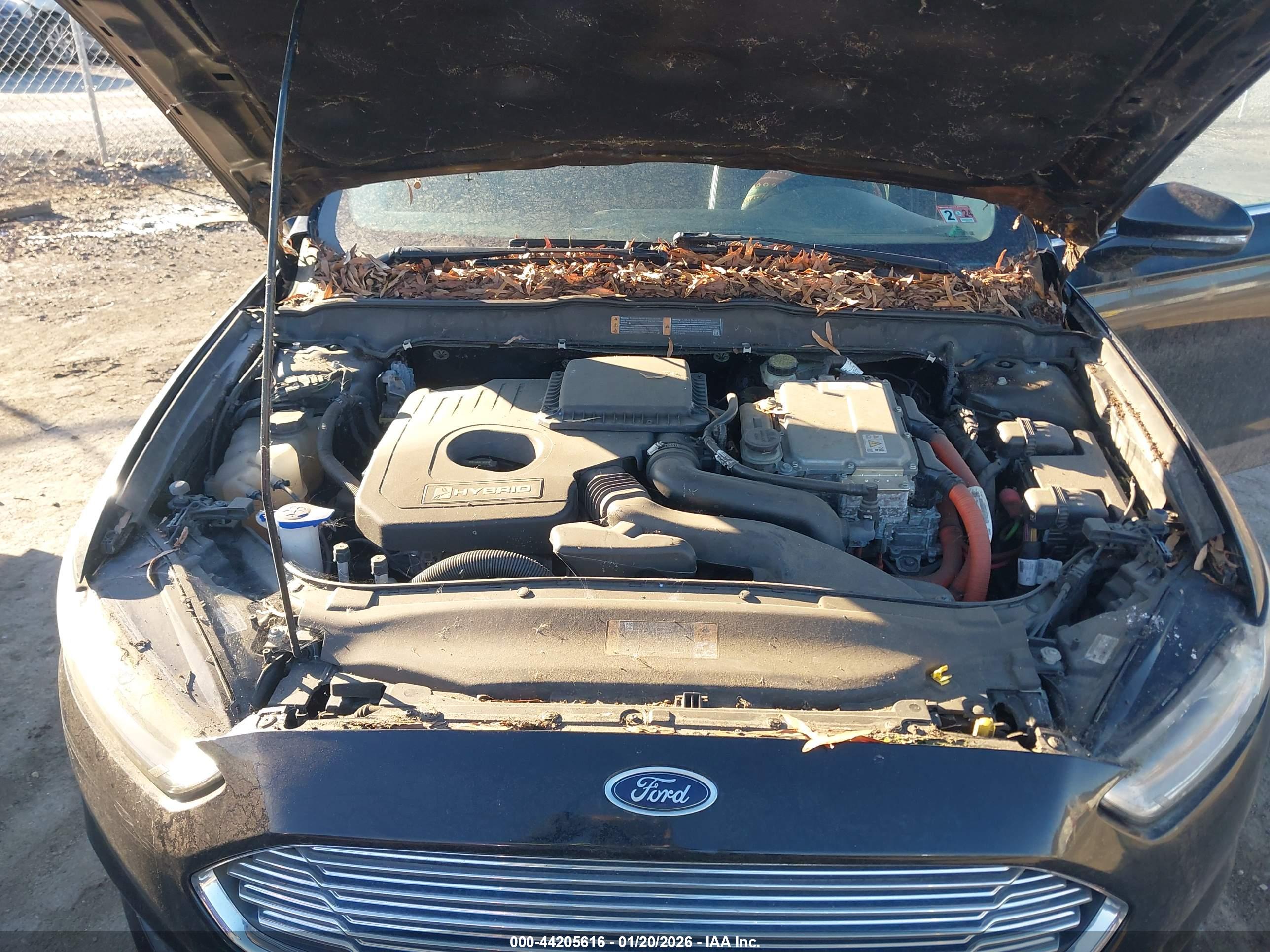 FORD FUSION image 10