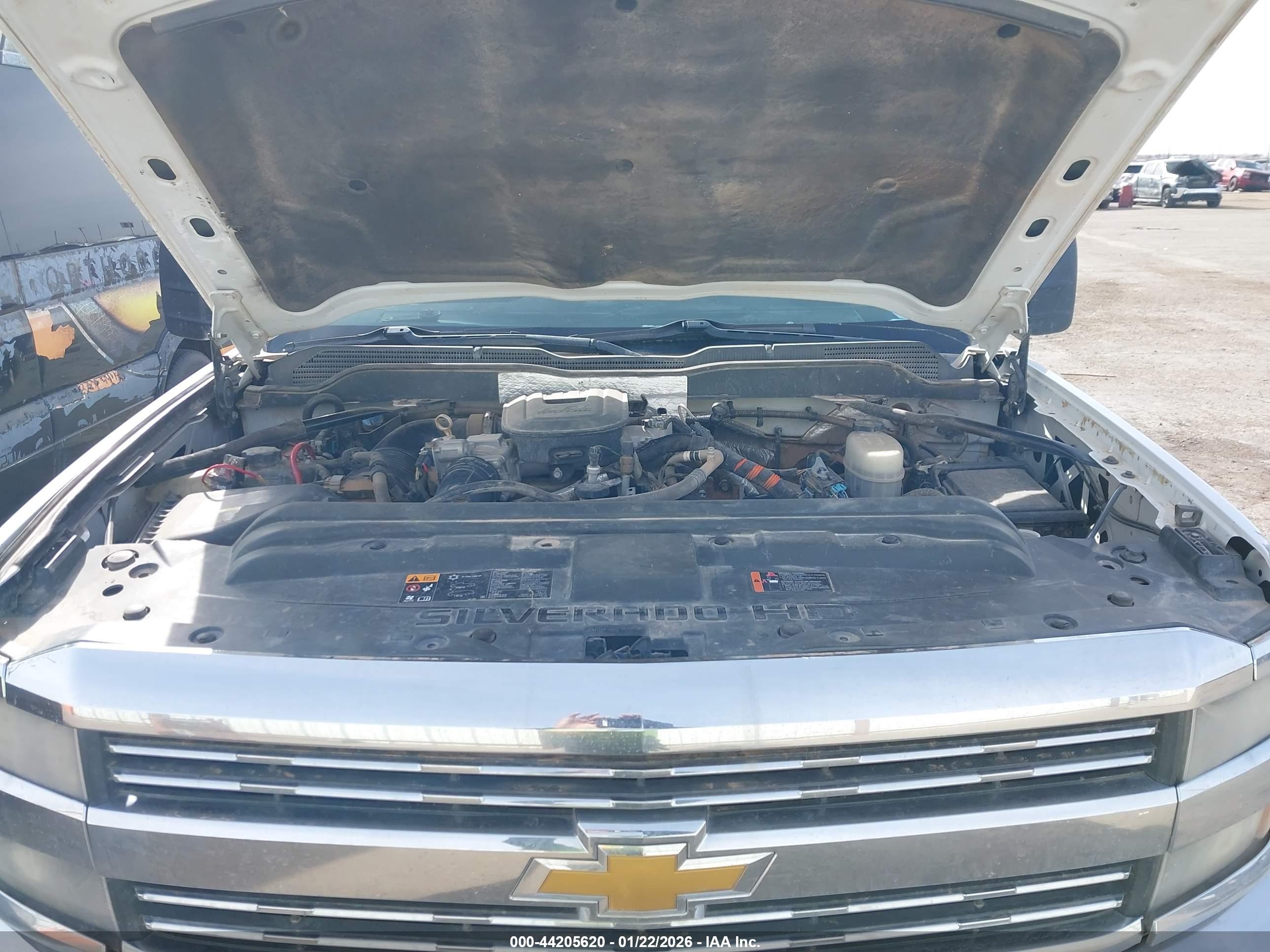 CHEVROLET SILVERADO image 10