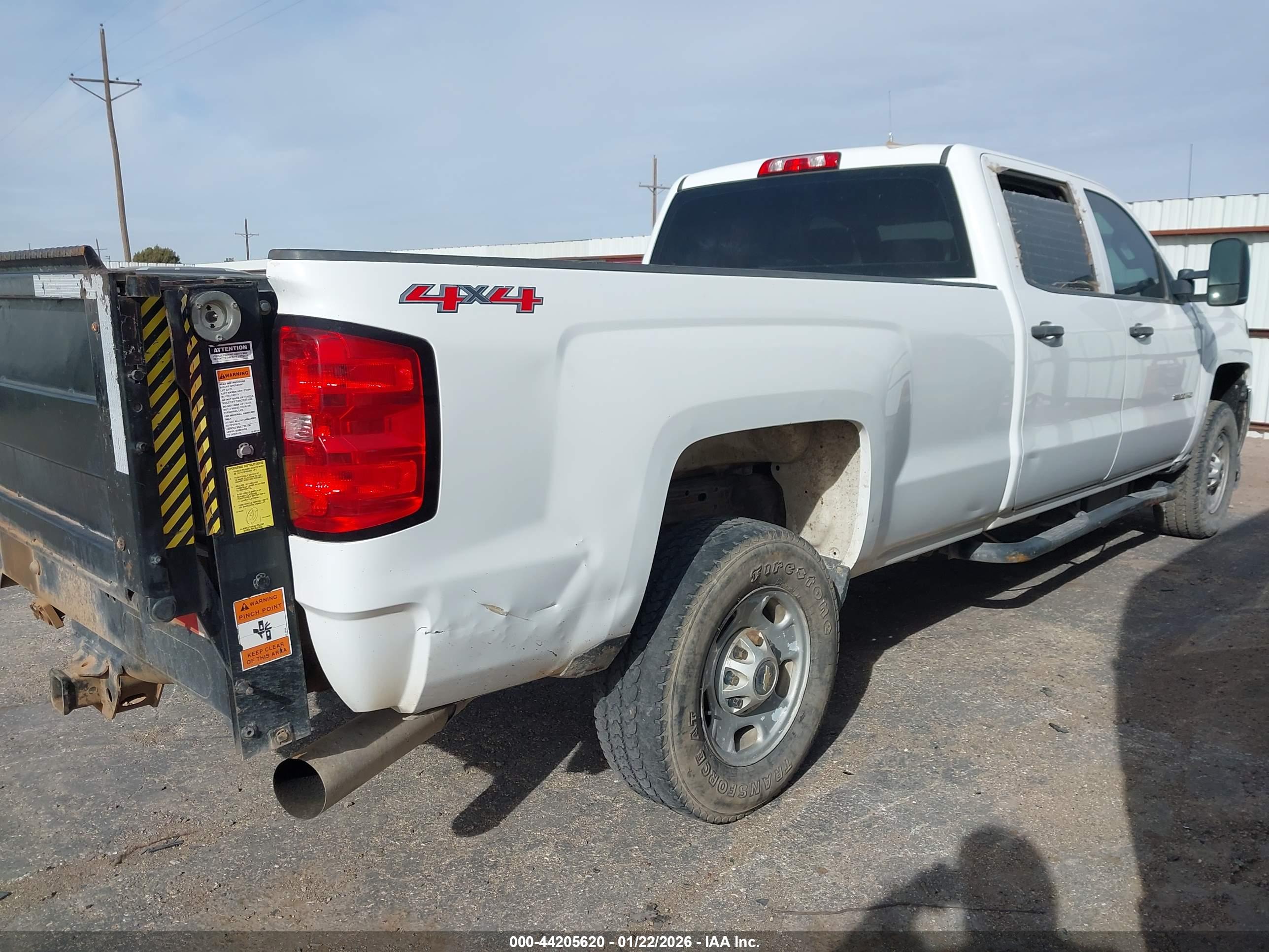 CHEVROLET SILVERADO image 6