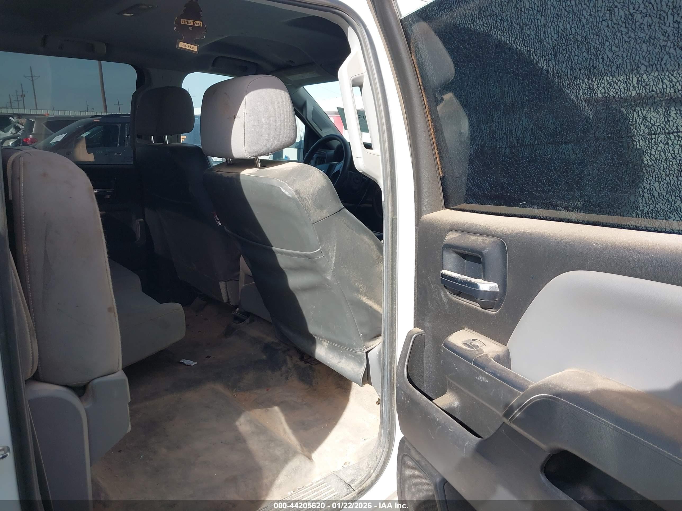 CHEVROLET SILVERADO image 8