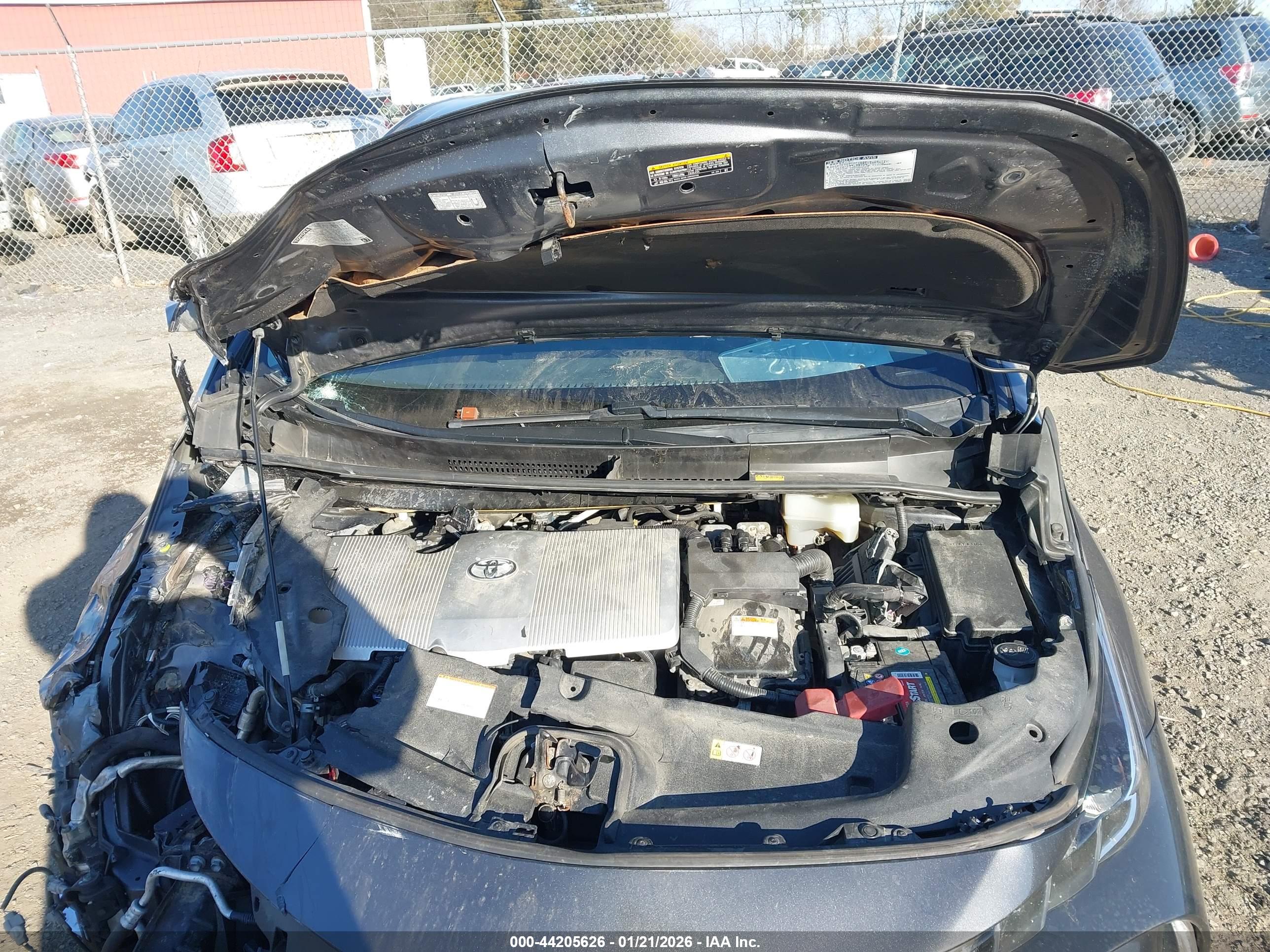 TOYOTA PRIUS image 10