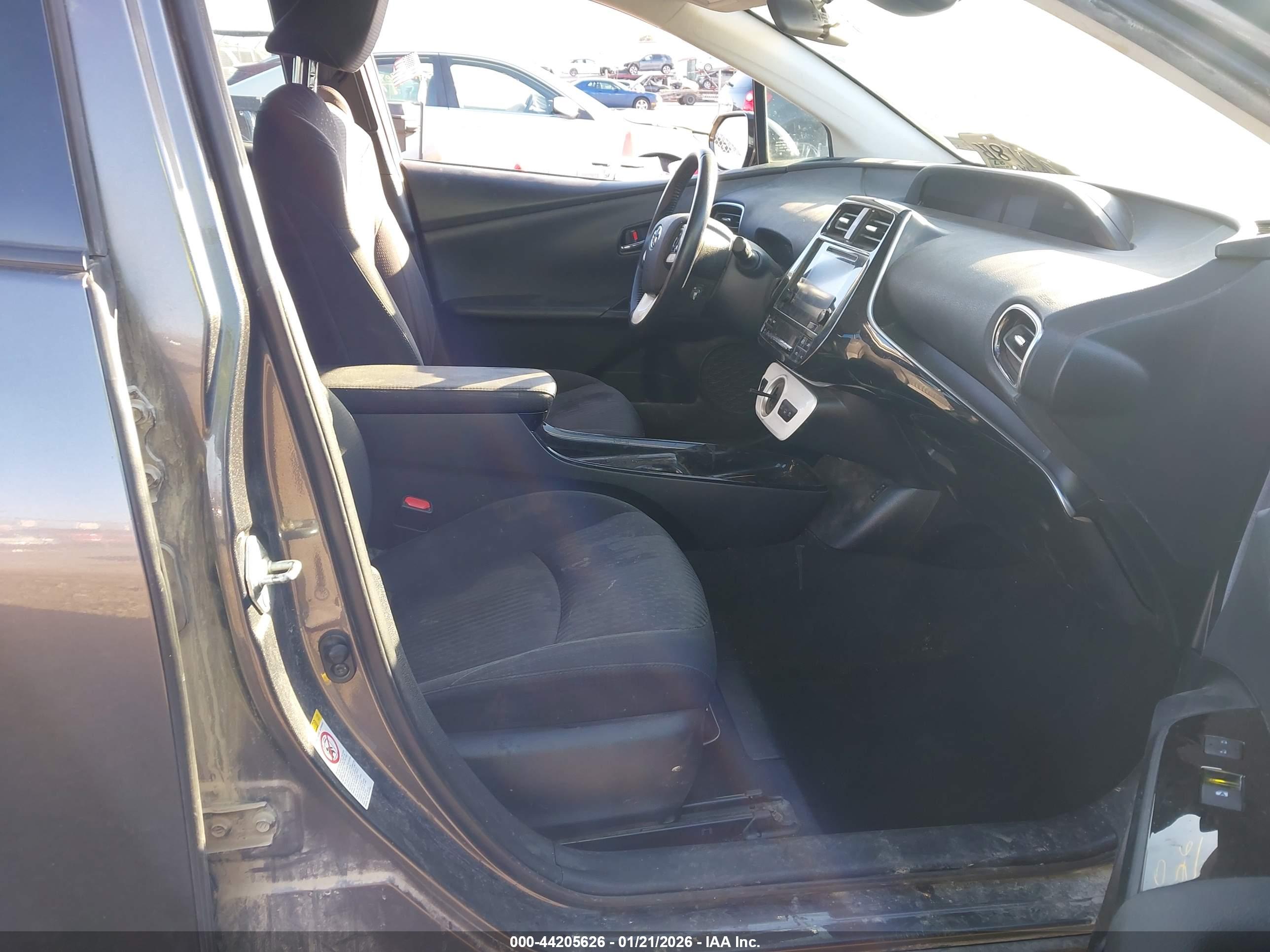 TOYOTA PRIUS image 5