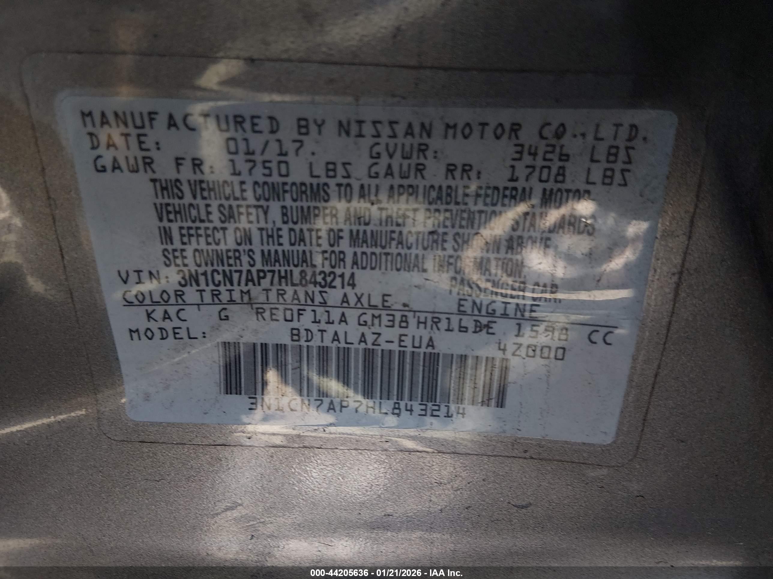 NISSAN VERSA image 9