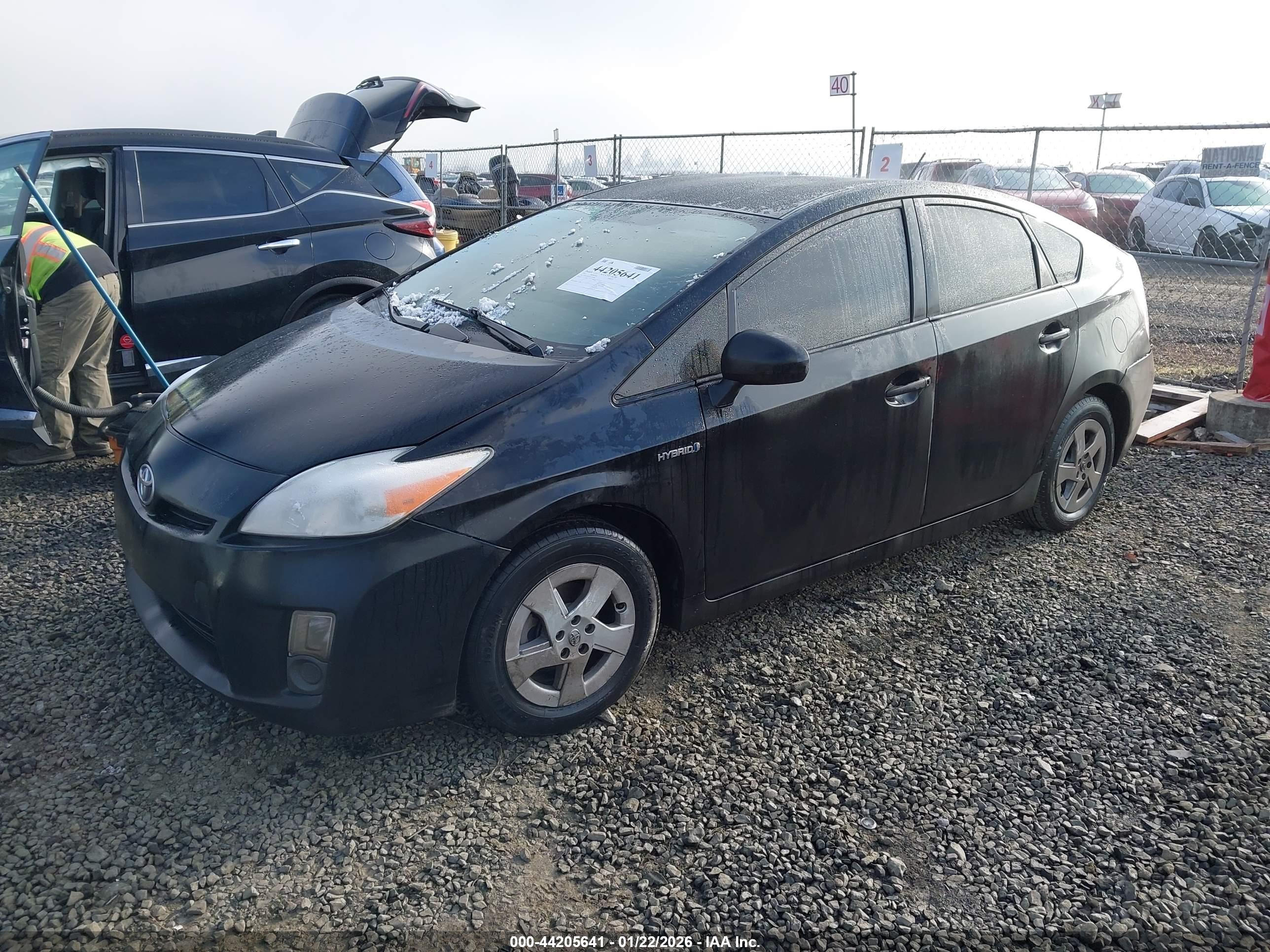 TOYOTA PRIUS image 2