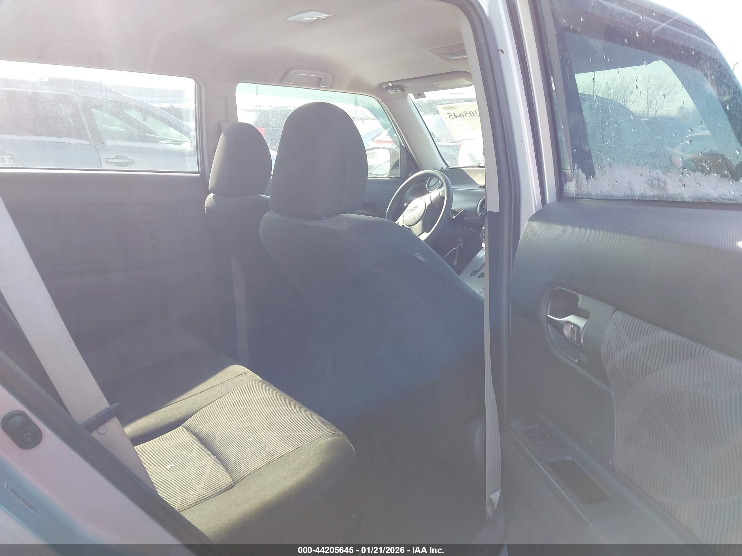 SCION XB image 8