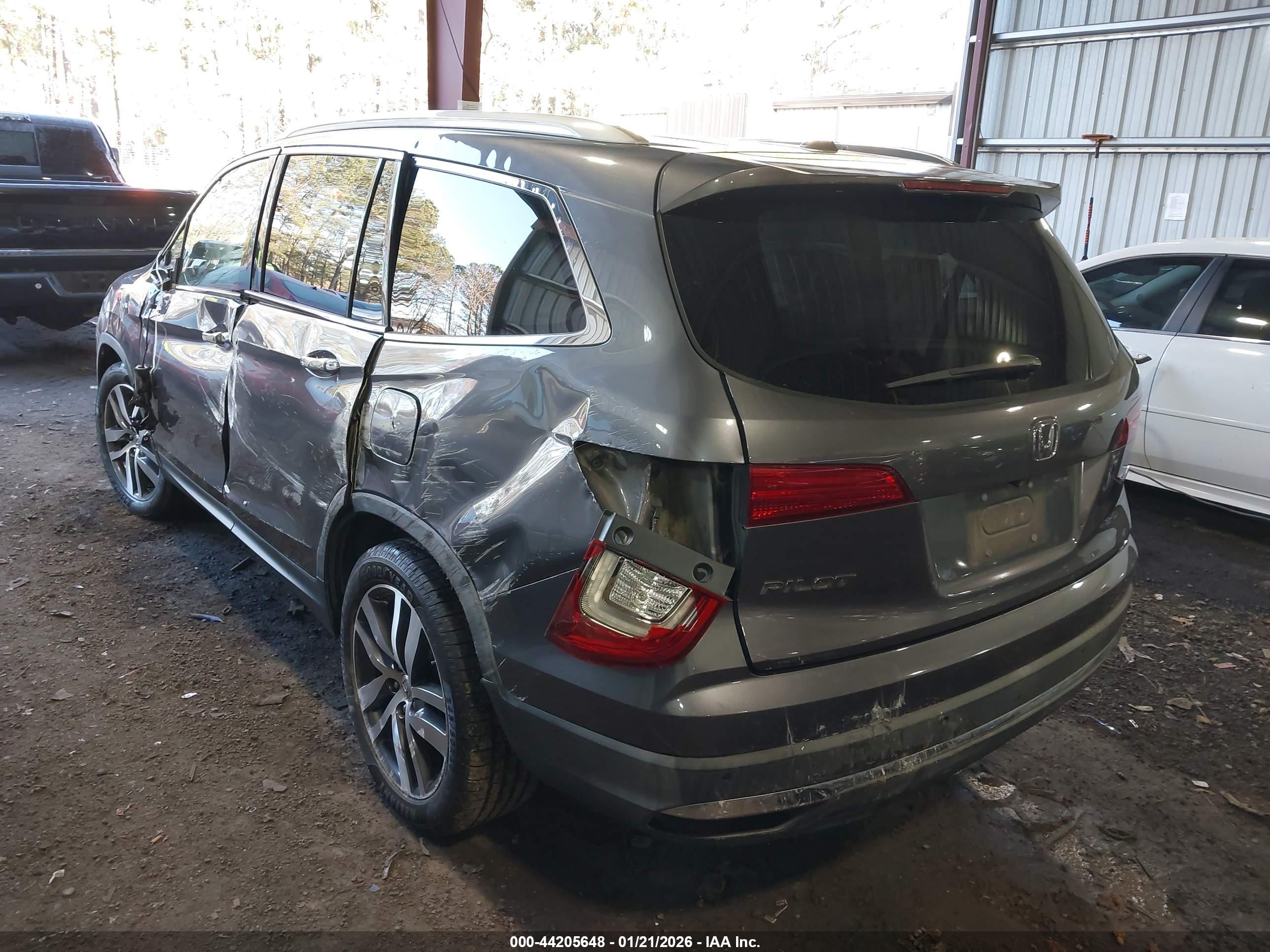 HONDA PILOT image 3