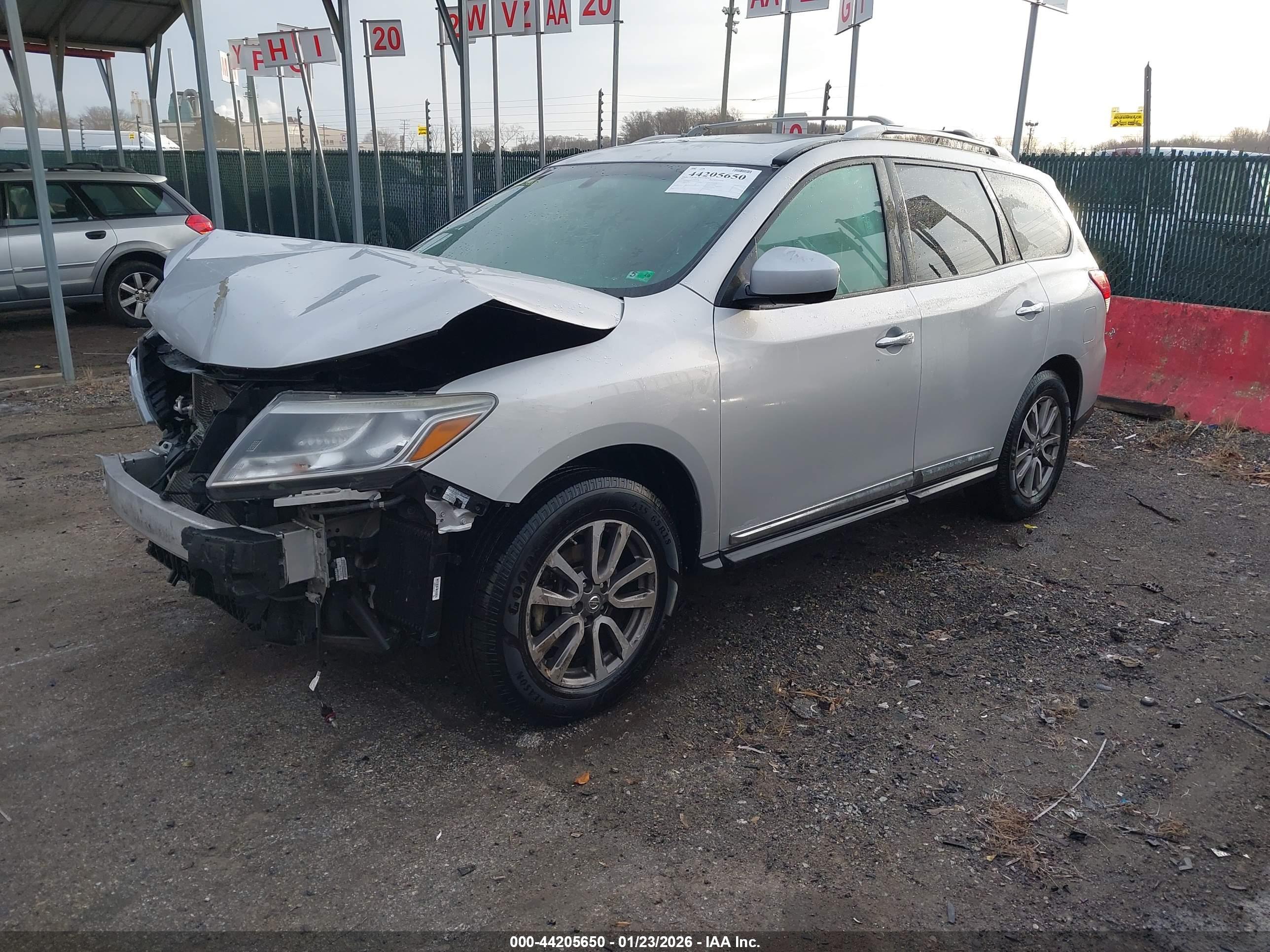 NISSAN PATHFINDER image 2