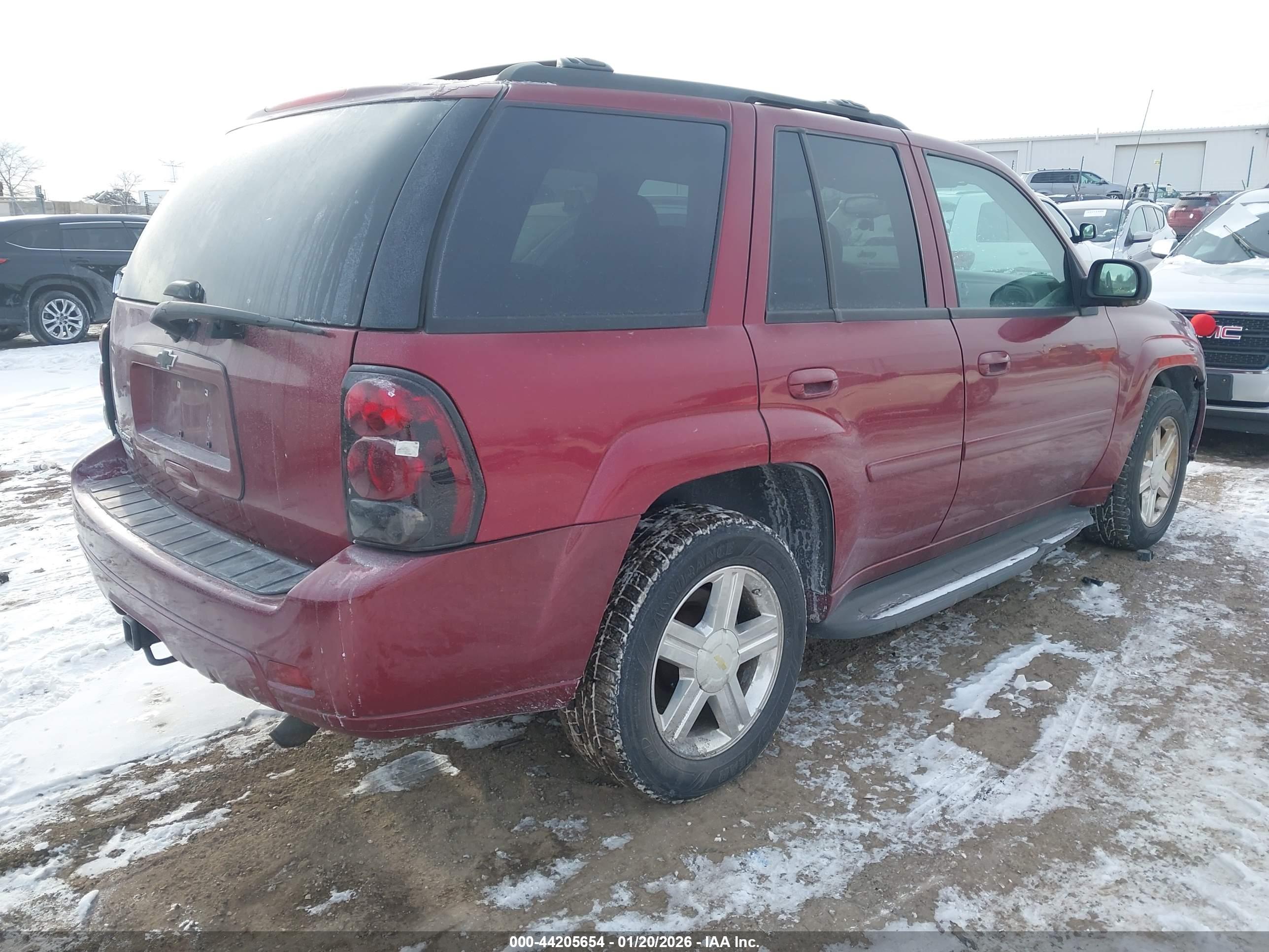 CHEVROLET TRAILBLAZER image 4