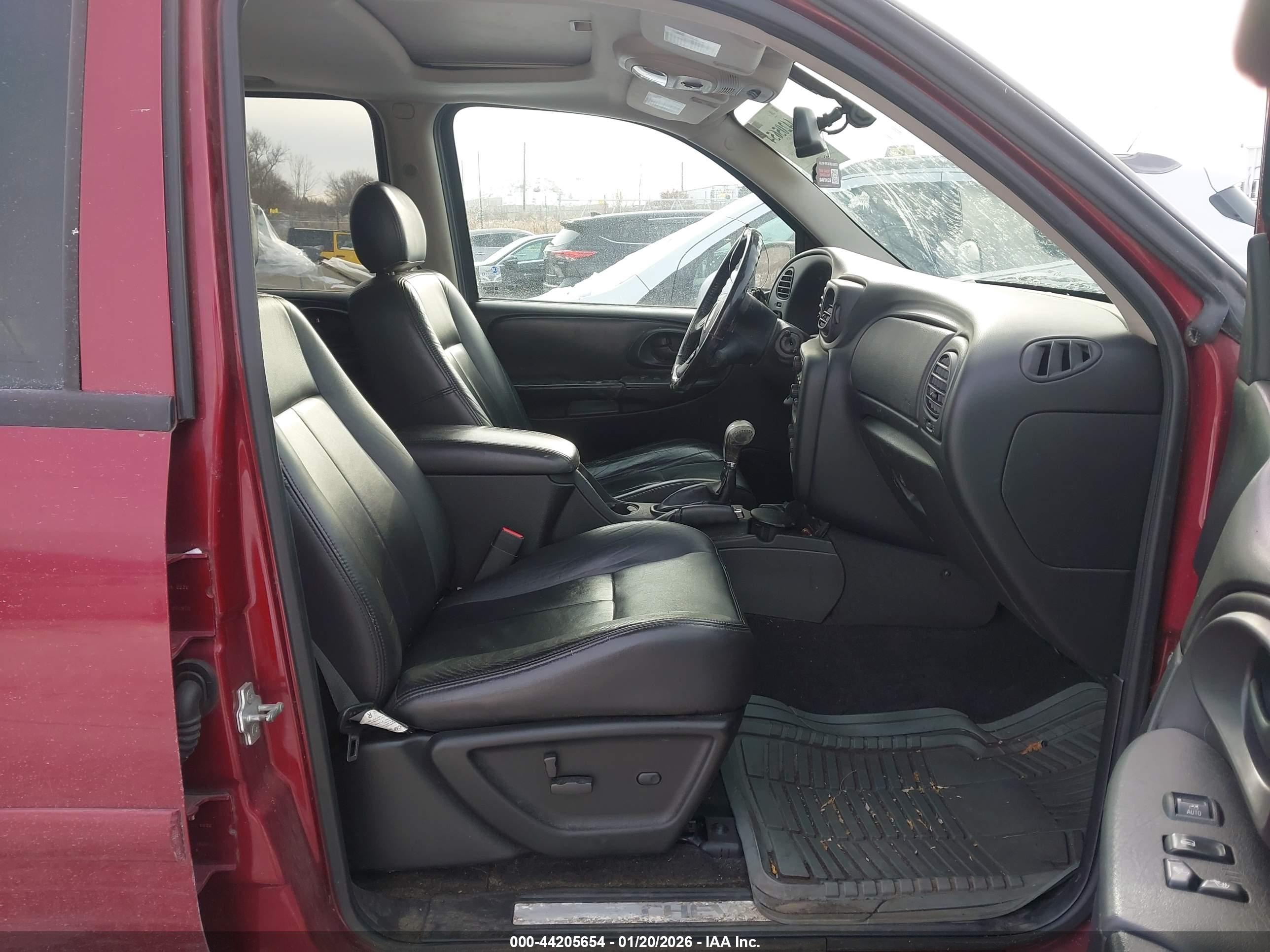 CHEVROLET TRAILBLAZER image 5