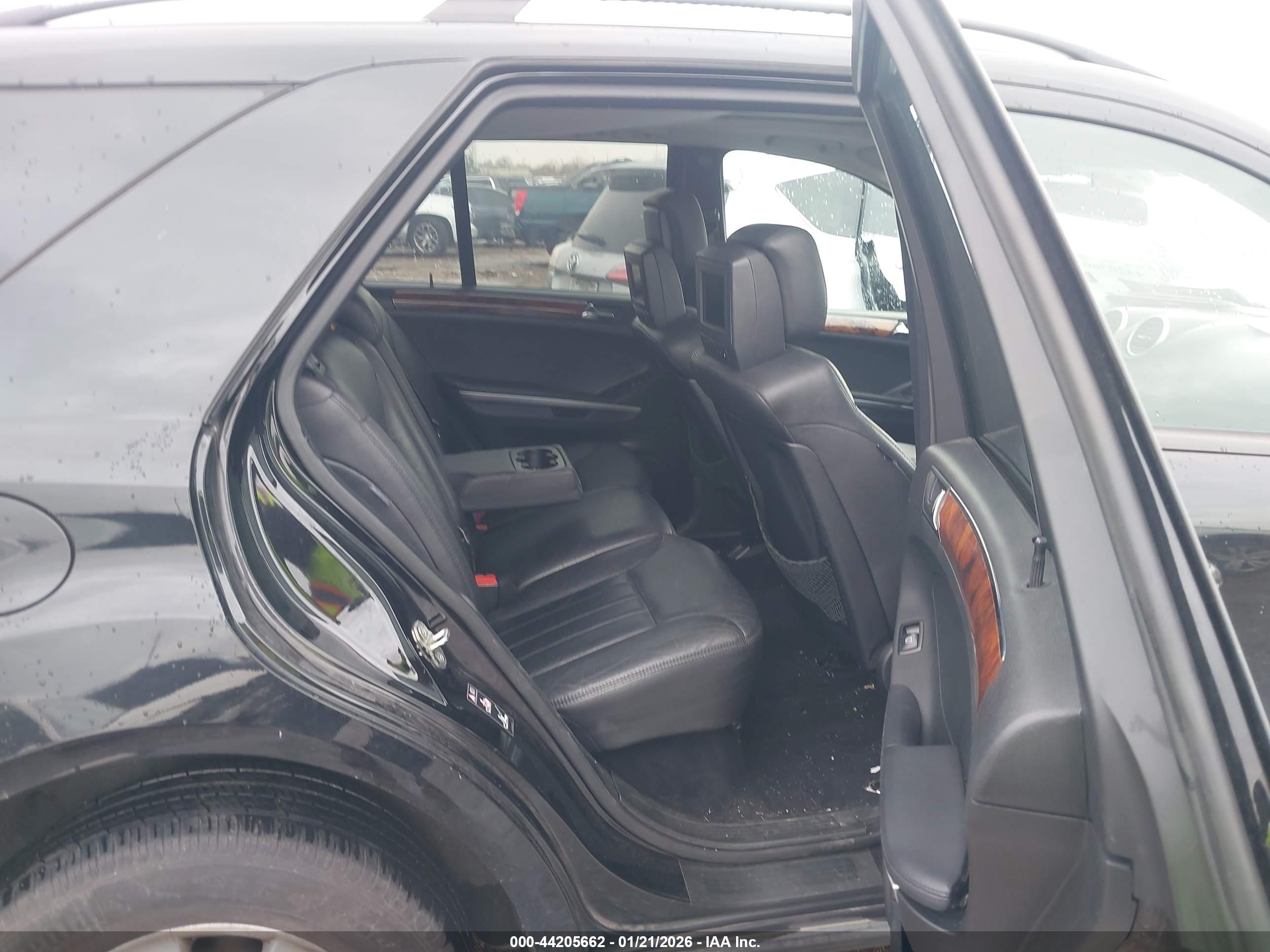 MERCEDES-BENZ ML image 8