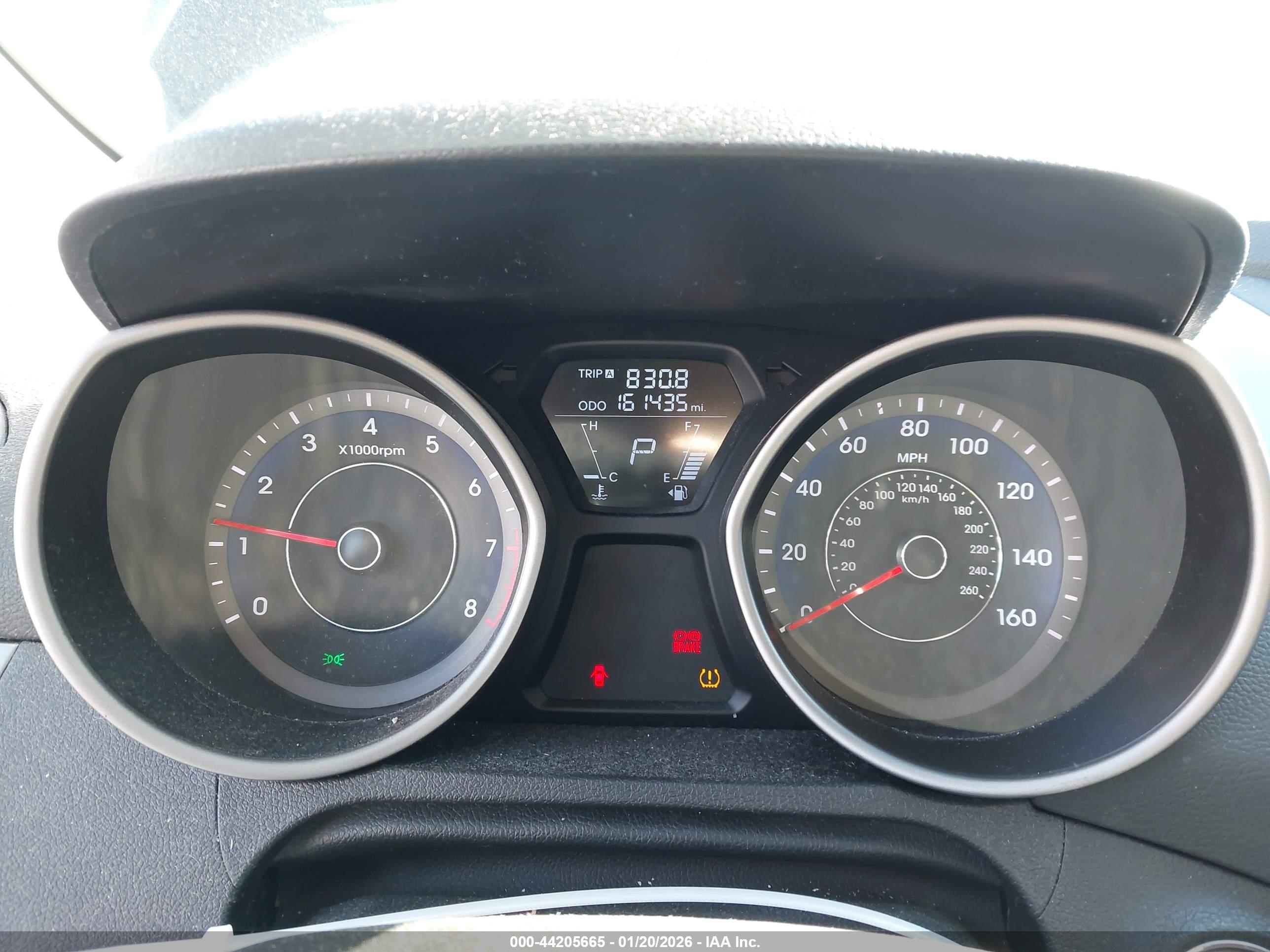 HYUNDAI ELANTRA image 7