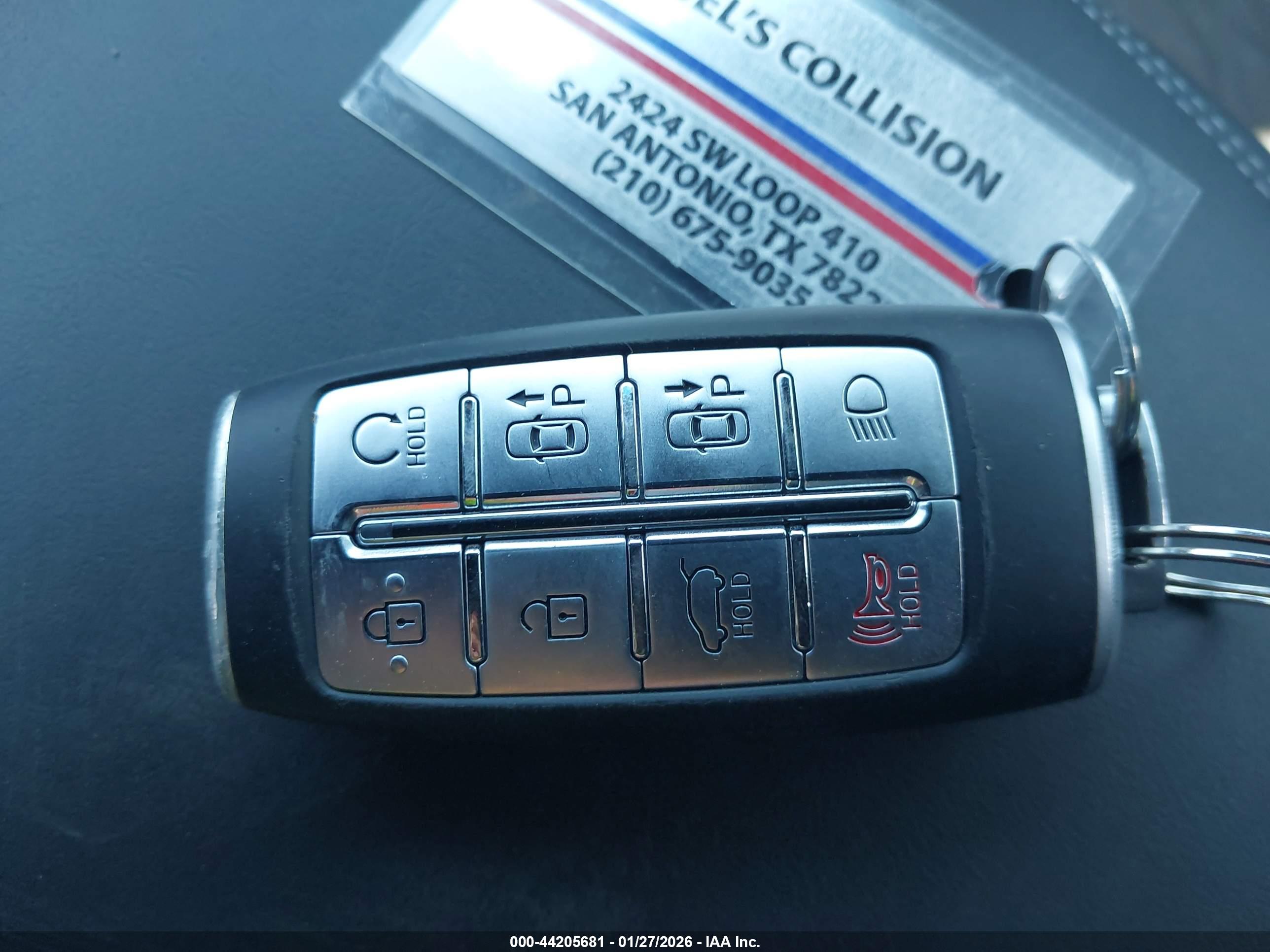 GENESIS GV70 image 11