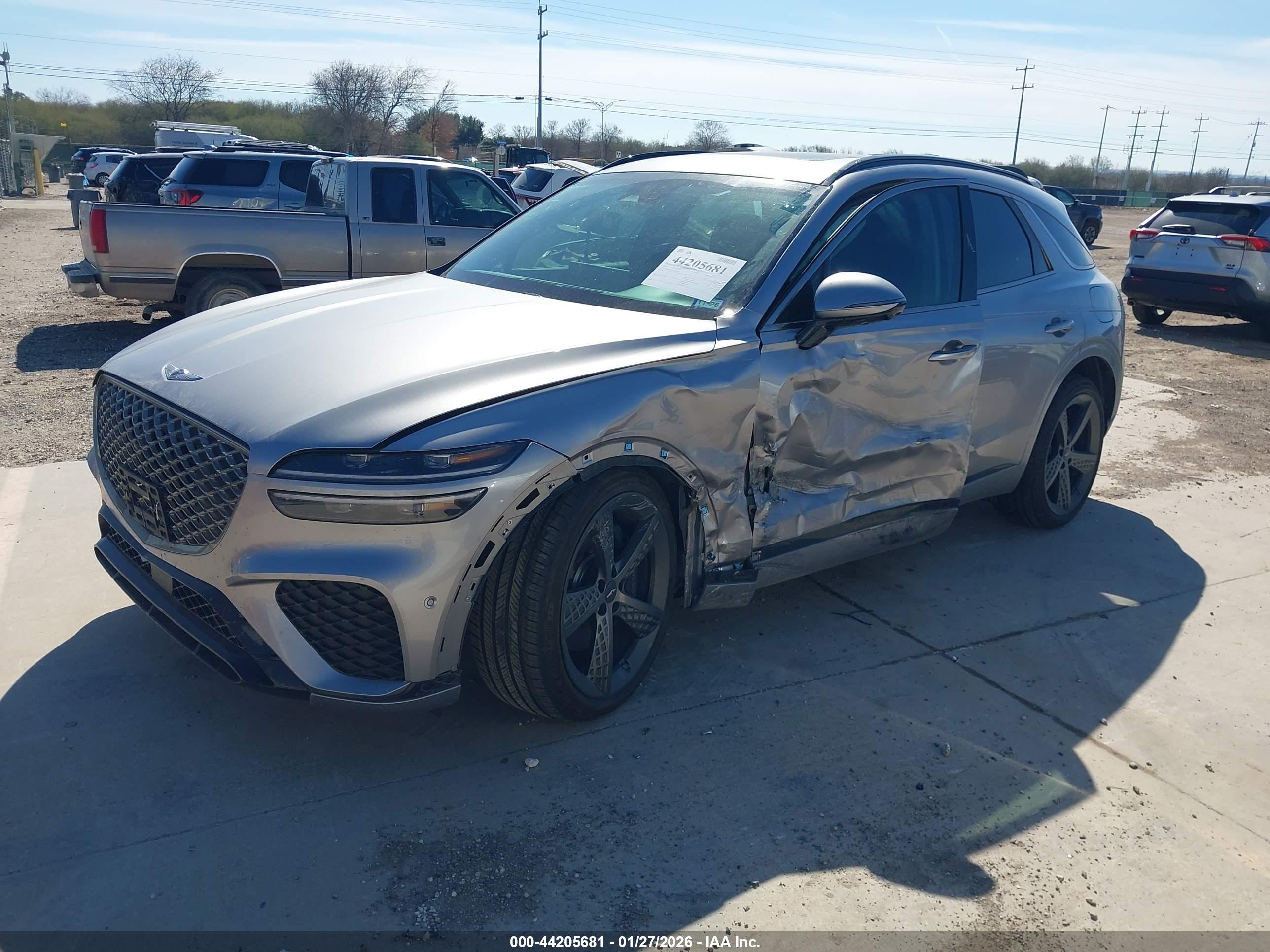 GENESIS GV70 image 2