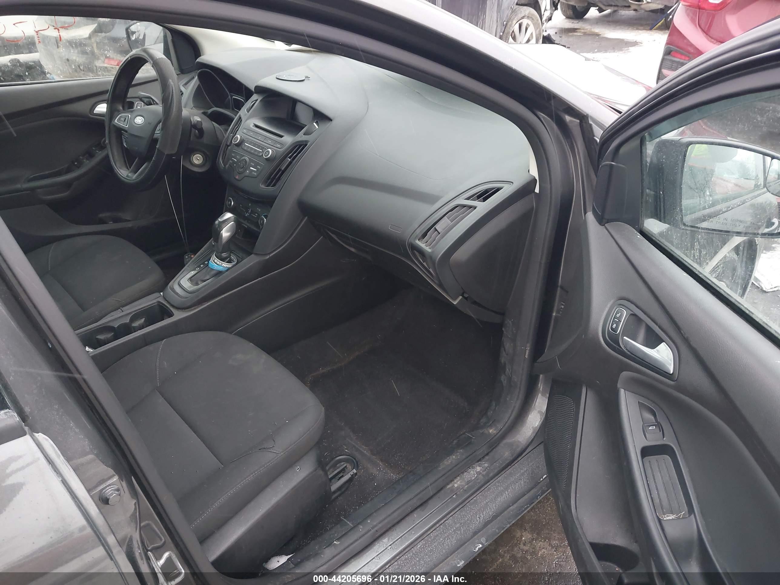 FORD FOCUS image 5