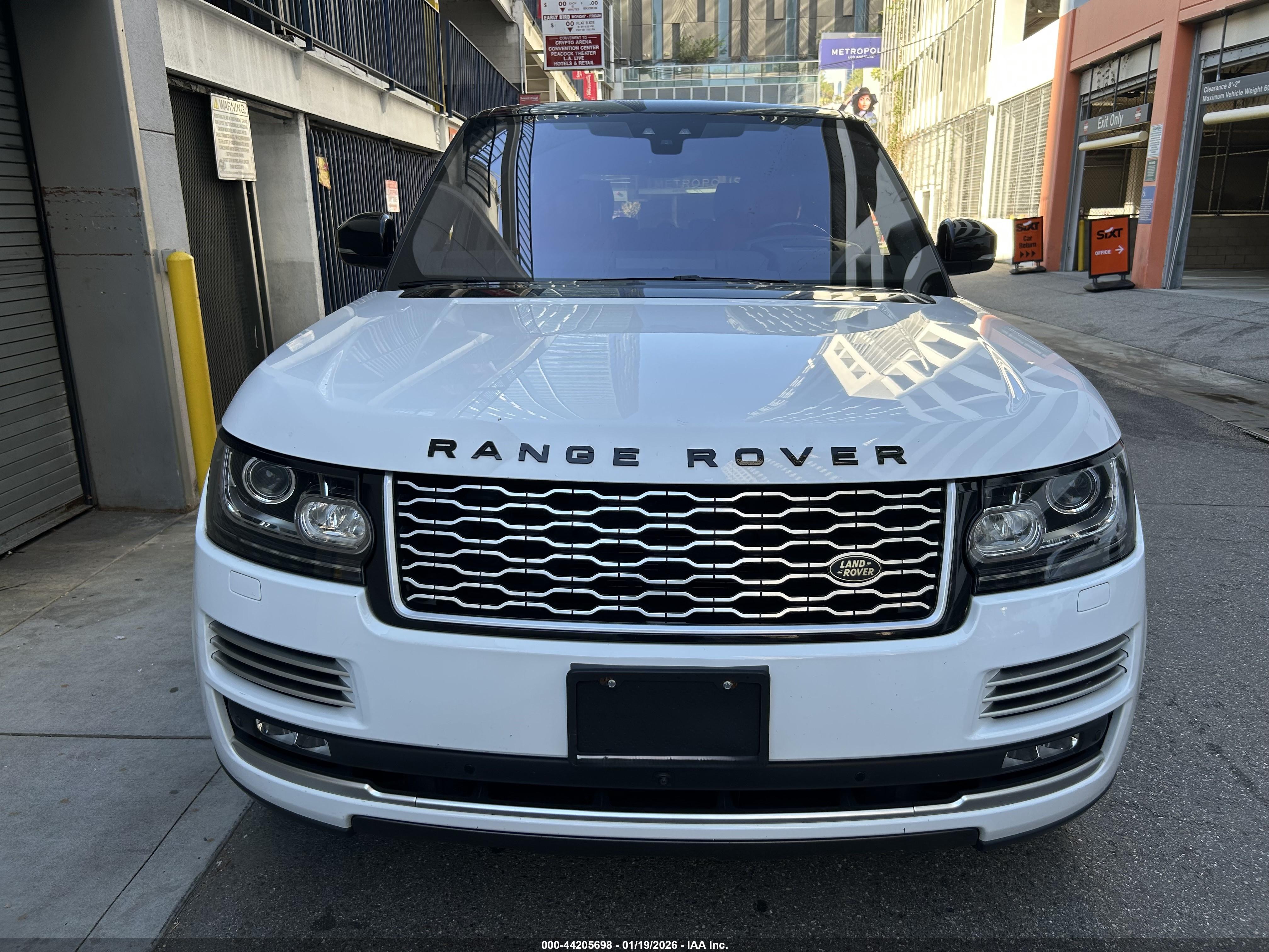 LAND ROVER image 6