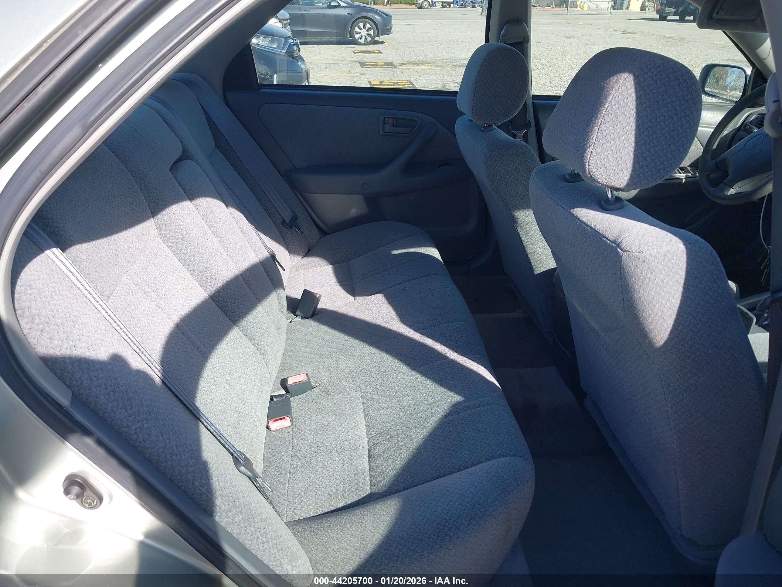 TOYOTA CAMRY image 8