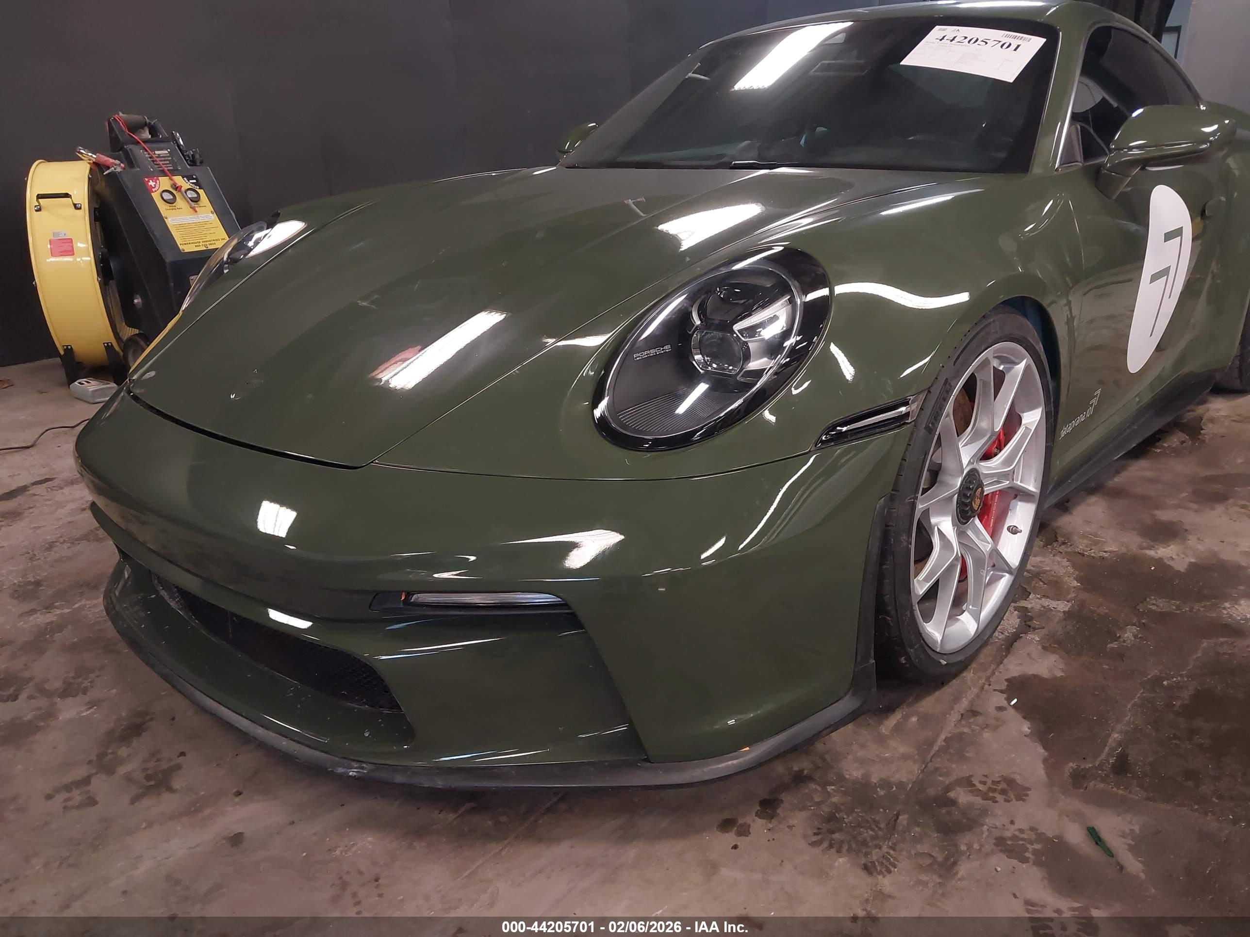 PORSCHE 911 image 6