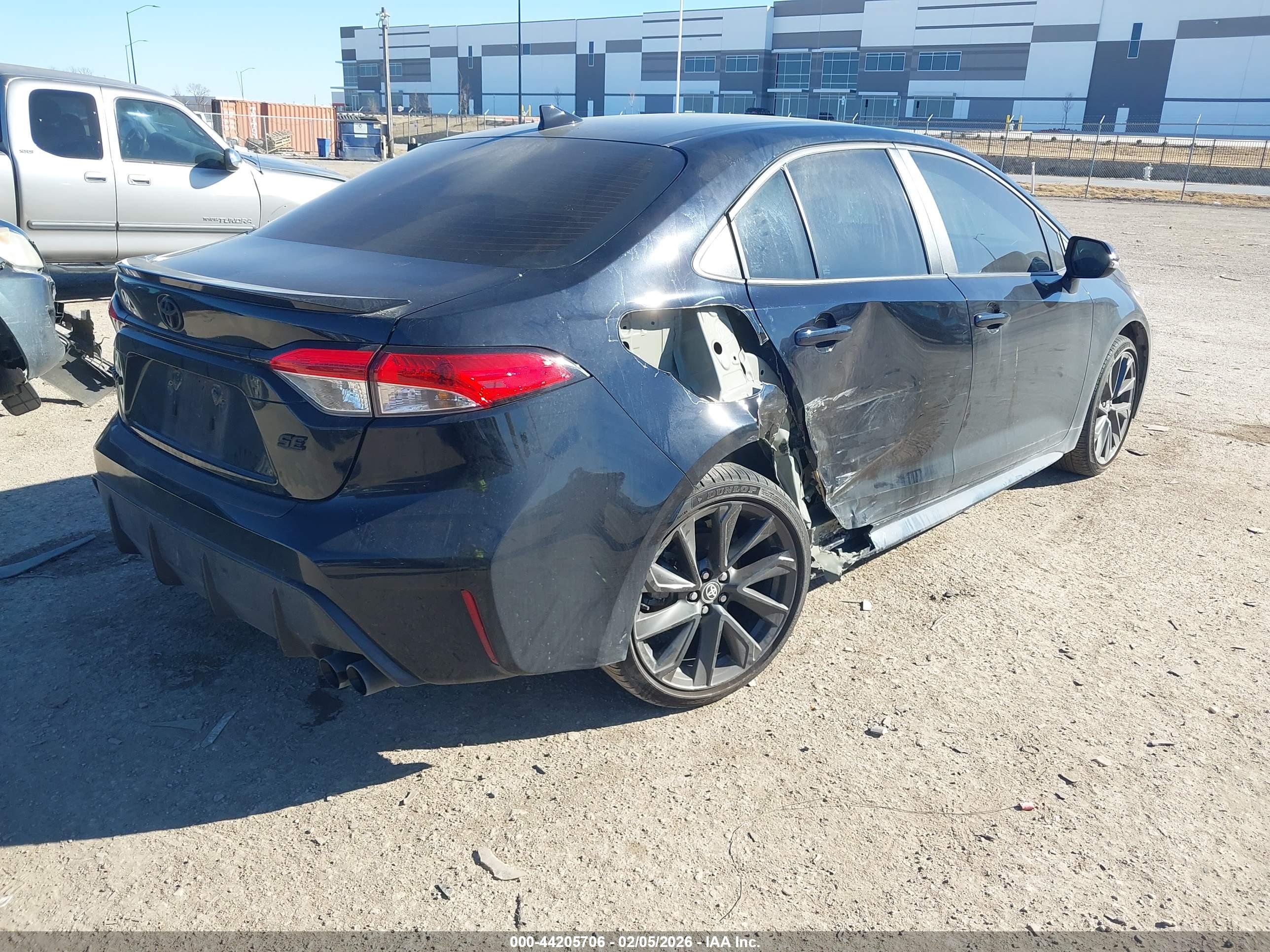 TOYOTA COROLLA image 4