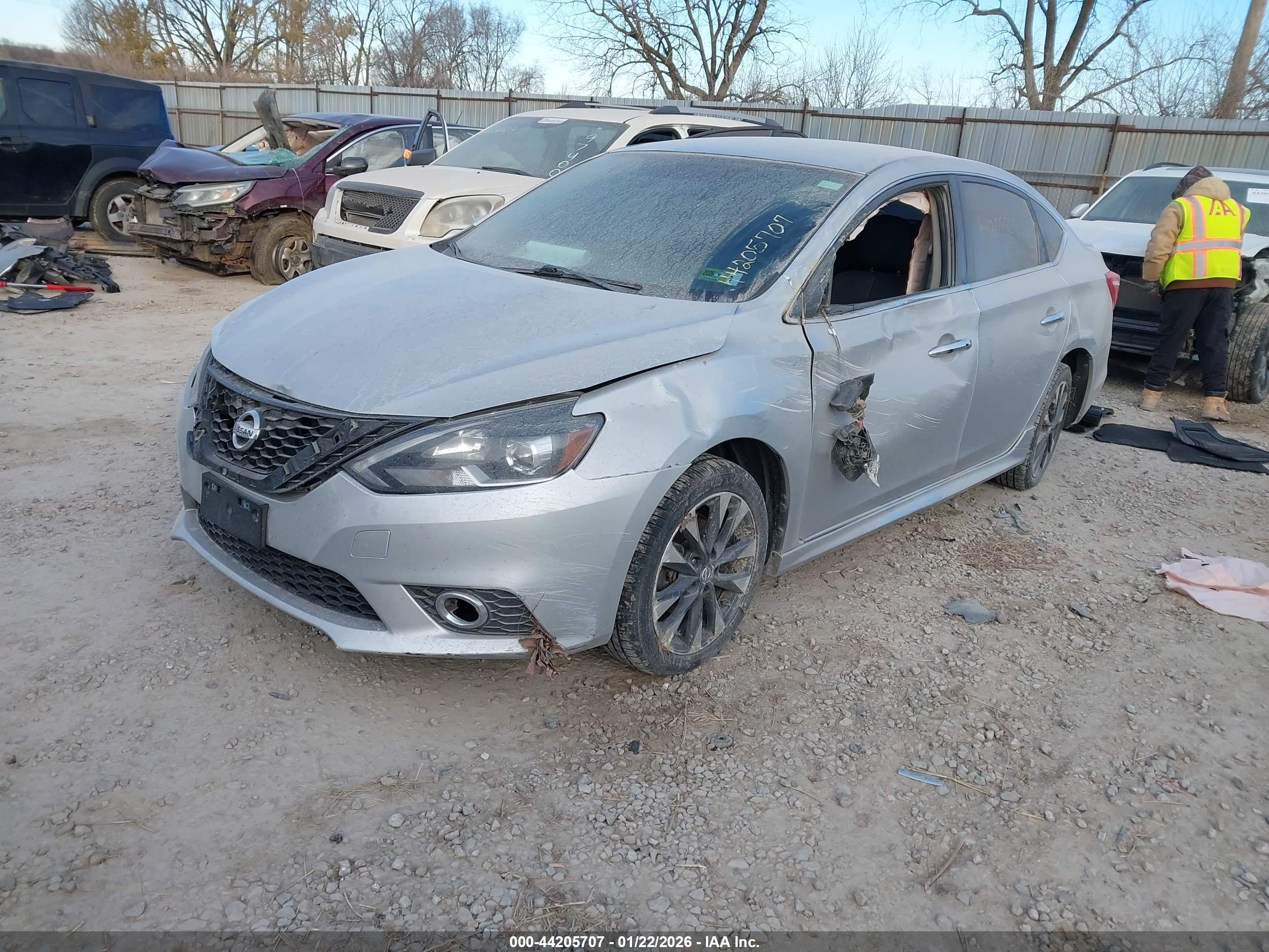 NISSAN SENTRA image 2